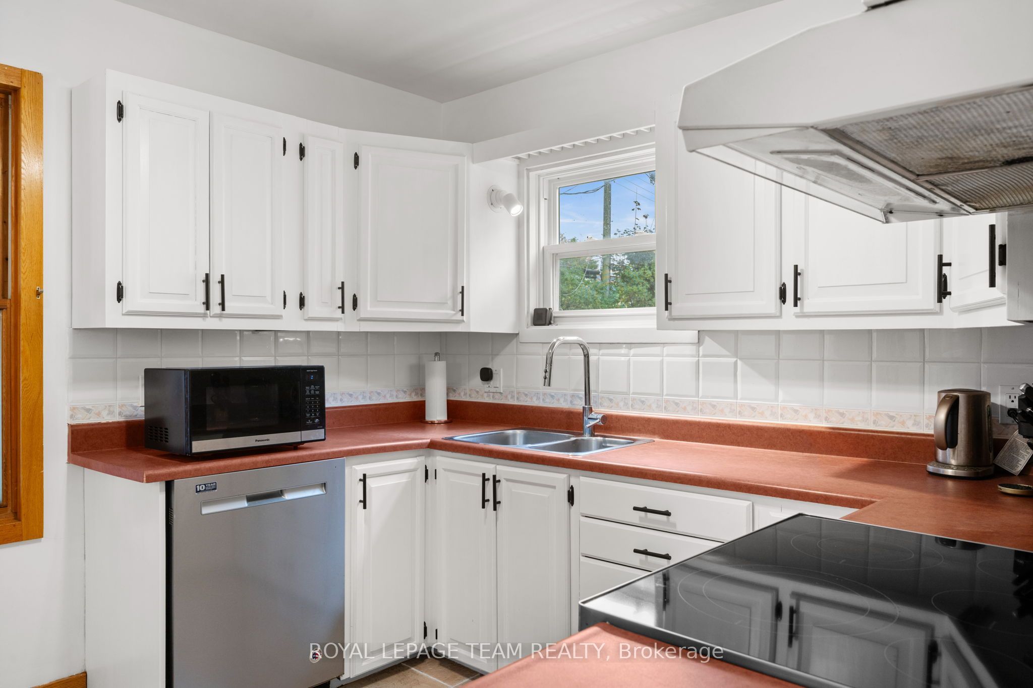 1272 Livingstone Avenue Property Photo 14