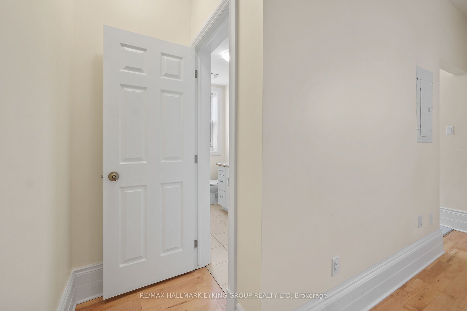 135 Concord Street S 3 Property Photo 25