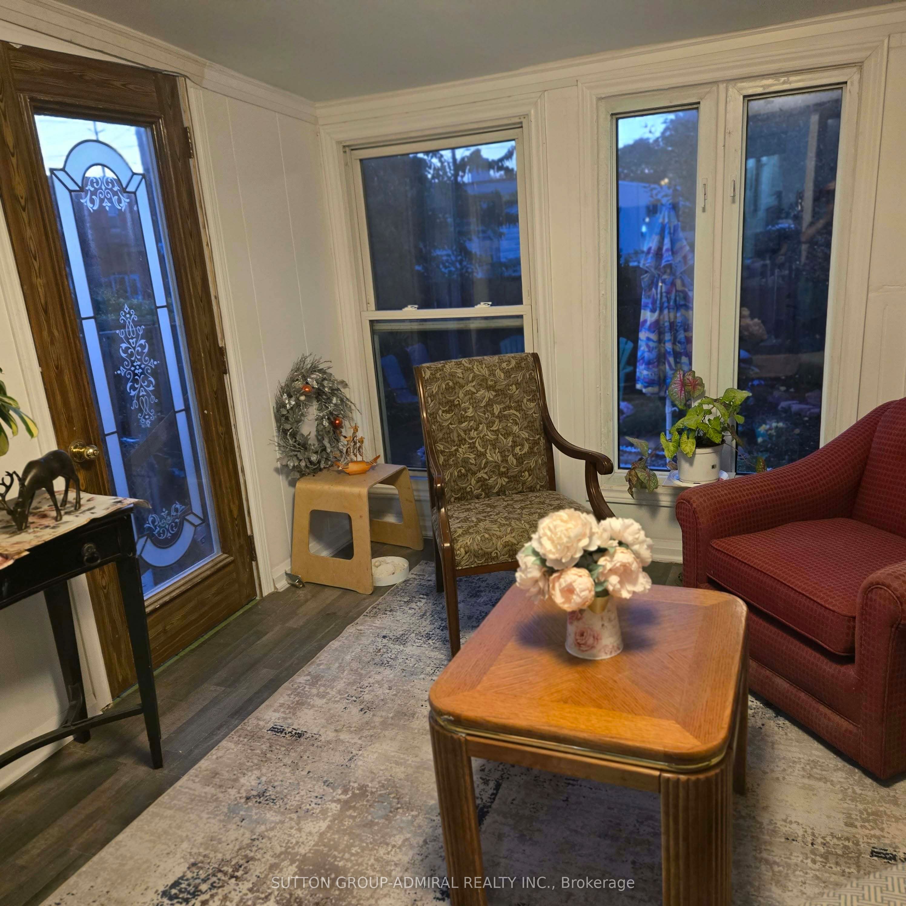 1648 Laing Street Property Photo 3