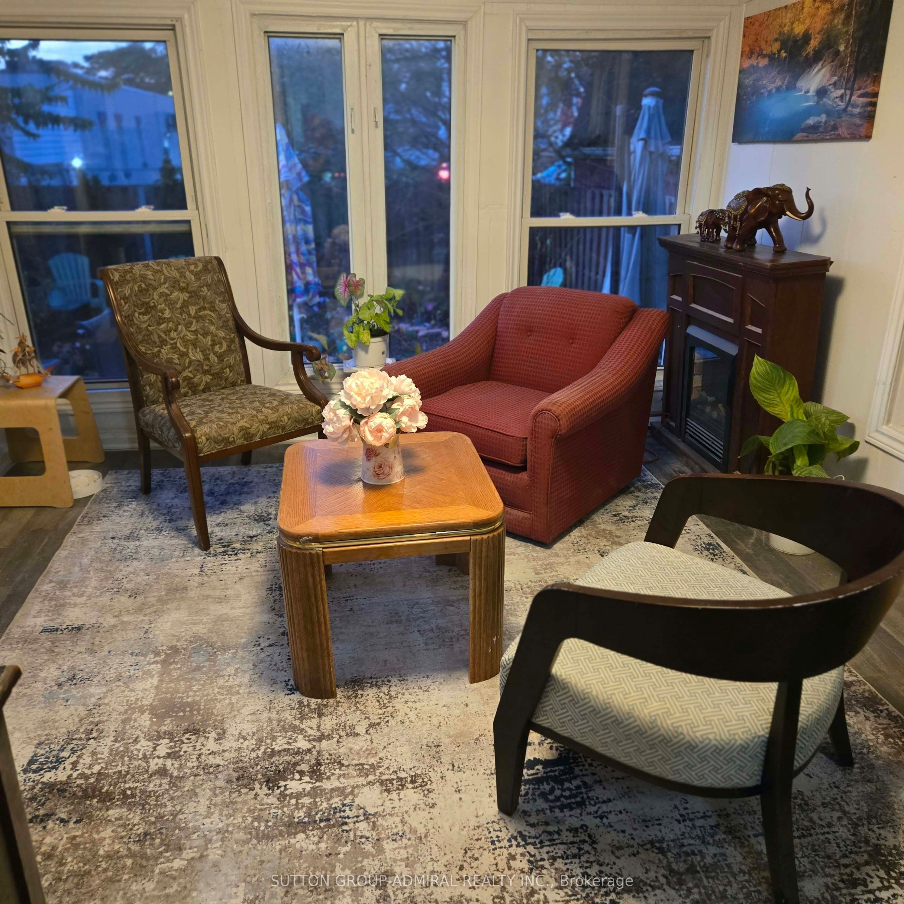 1648 Laing Street Property Photo 4