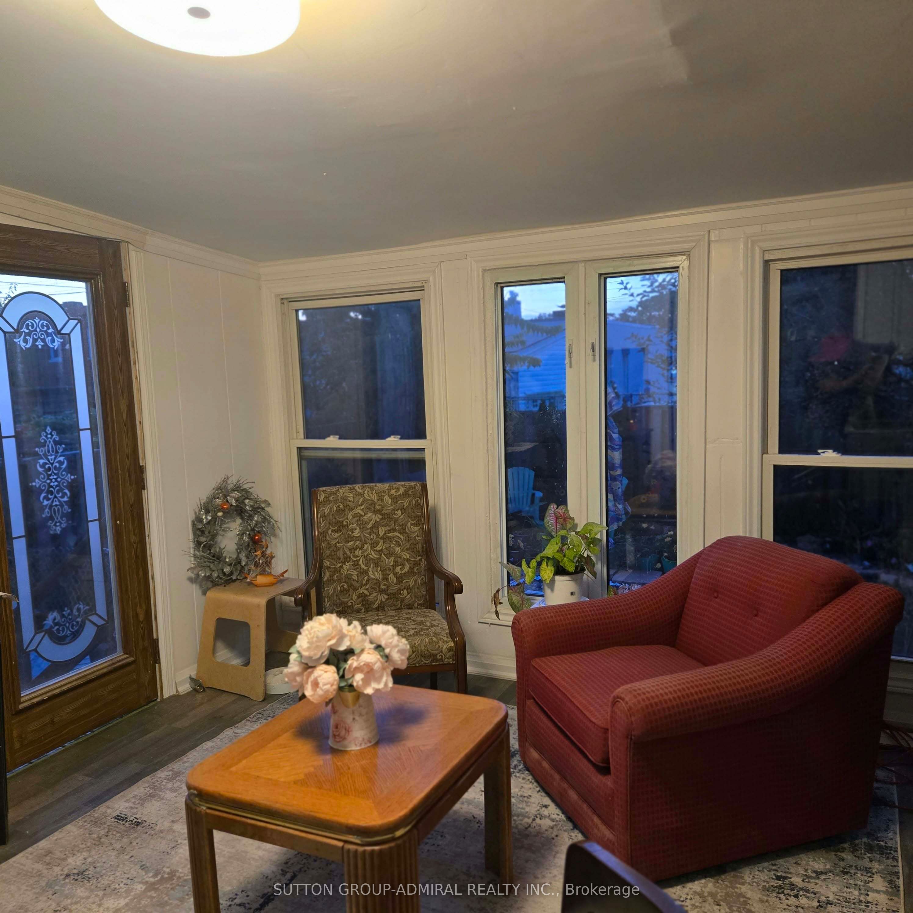 1648 Laing Street Property Photo 5