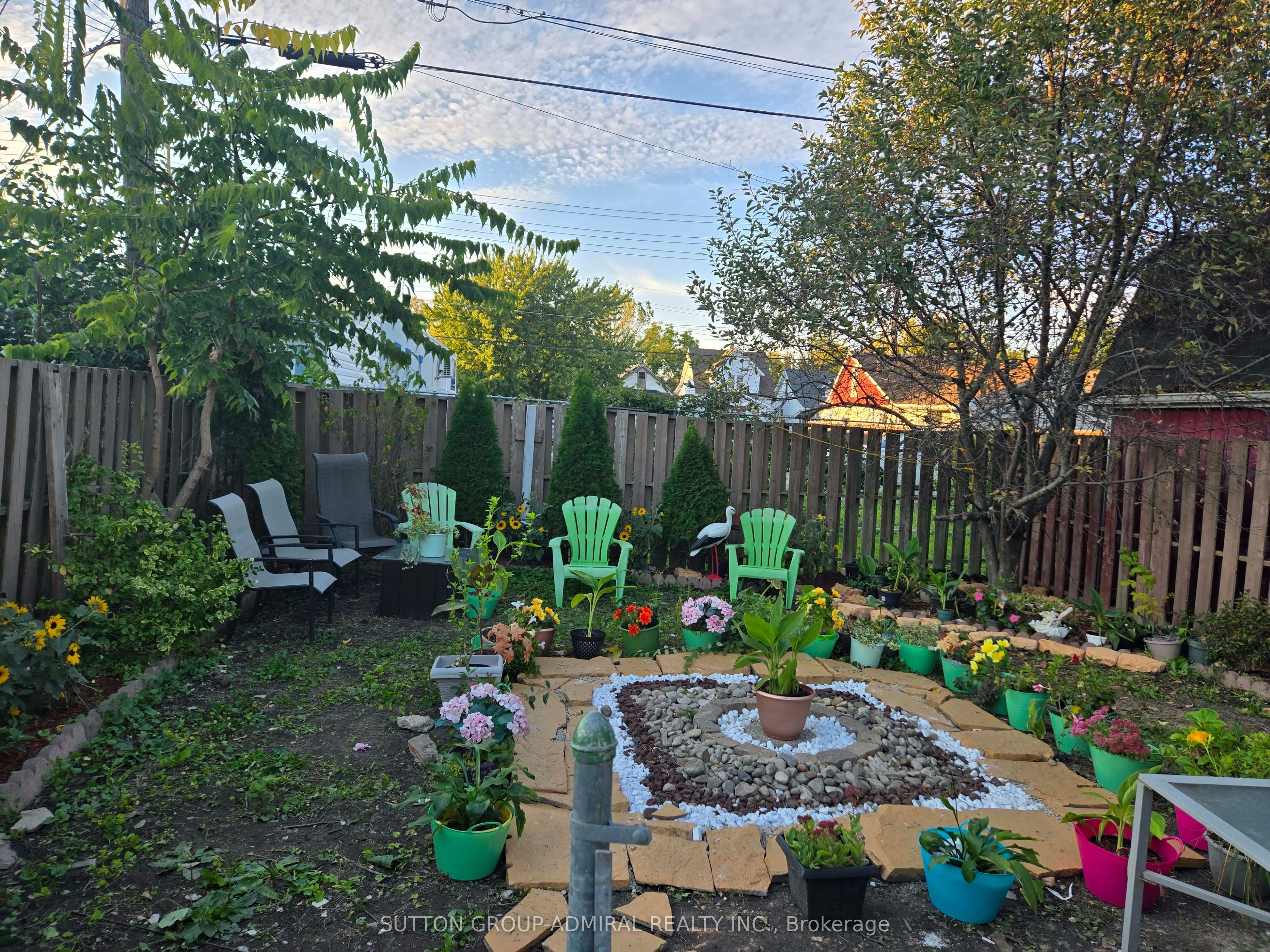1648 Laing Street Property Photo 10