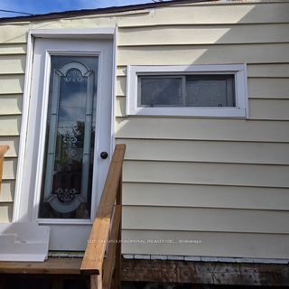 1648 Laing Street Property Photo 17