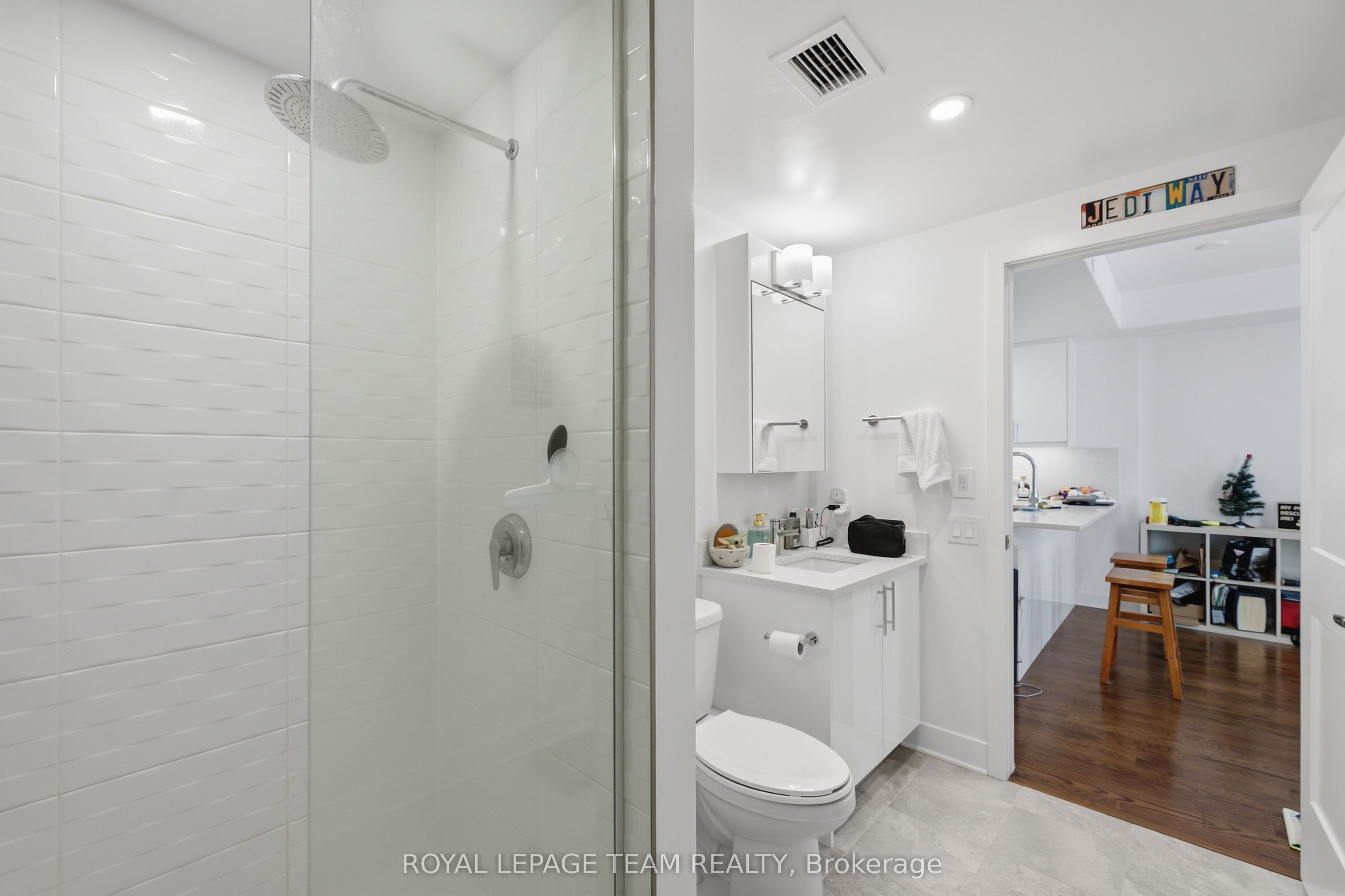 180 George Street 1409 Property Photo 22