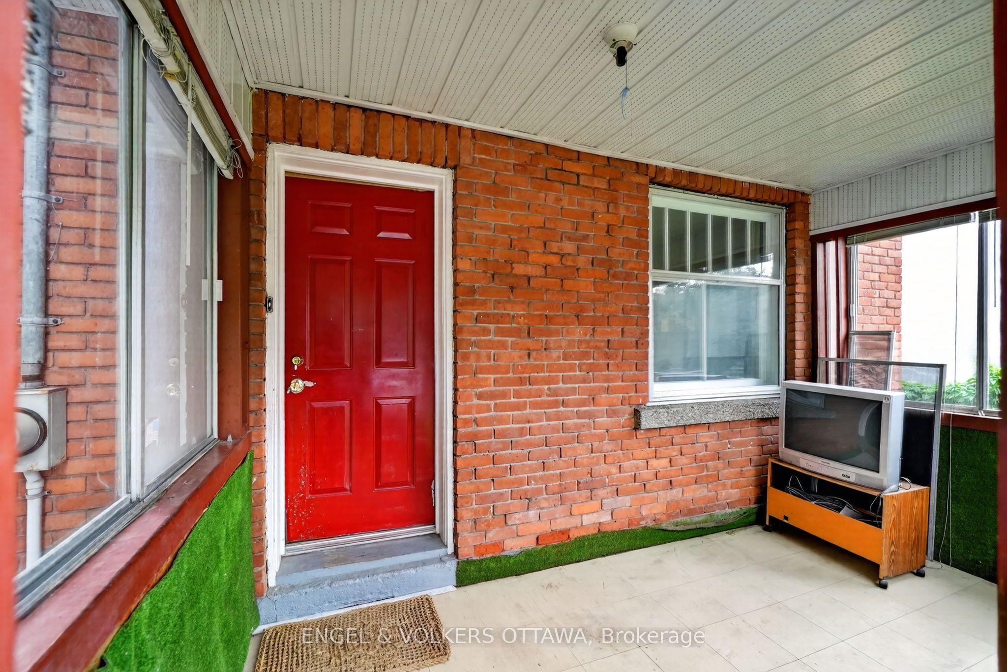 9 Geneva Street Property Photo 2