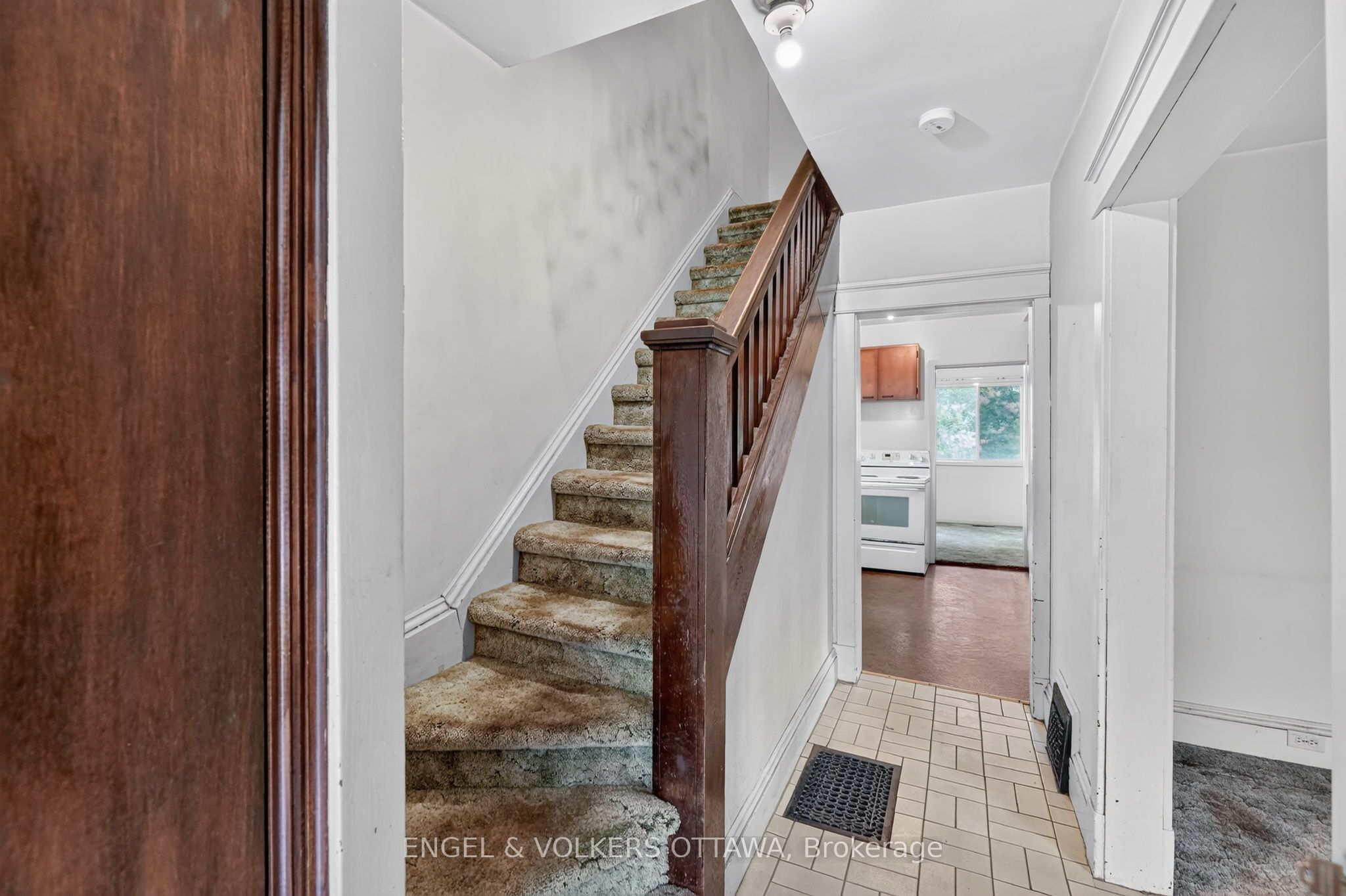 9 Geneva Street Property Photo 3