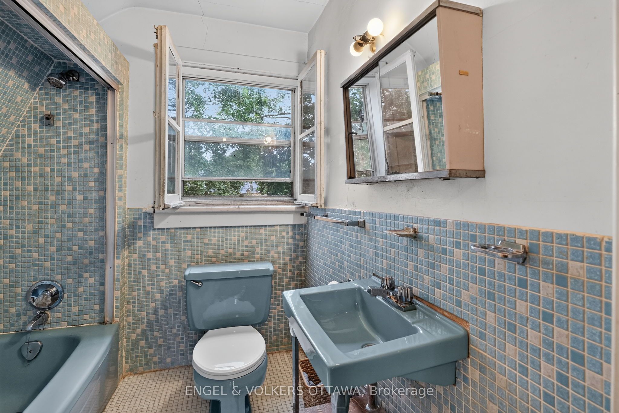 9 Geneva Street Property Photo 14