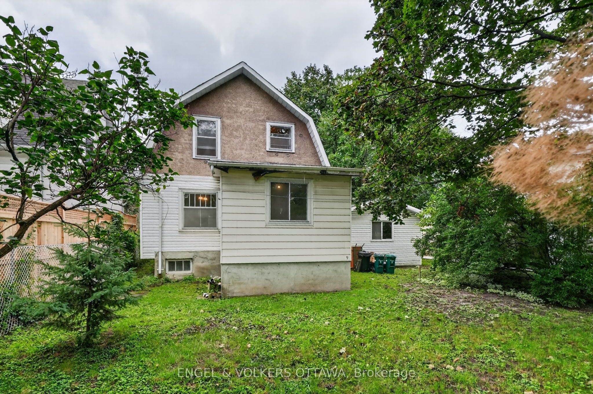 9 Geneva Street Property Photo 21