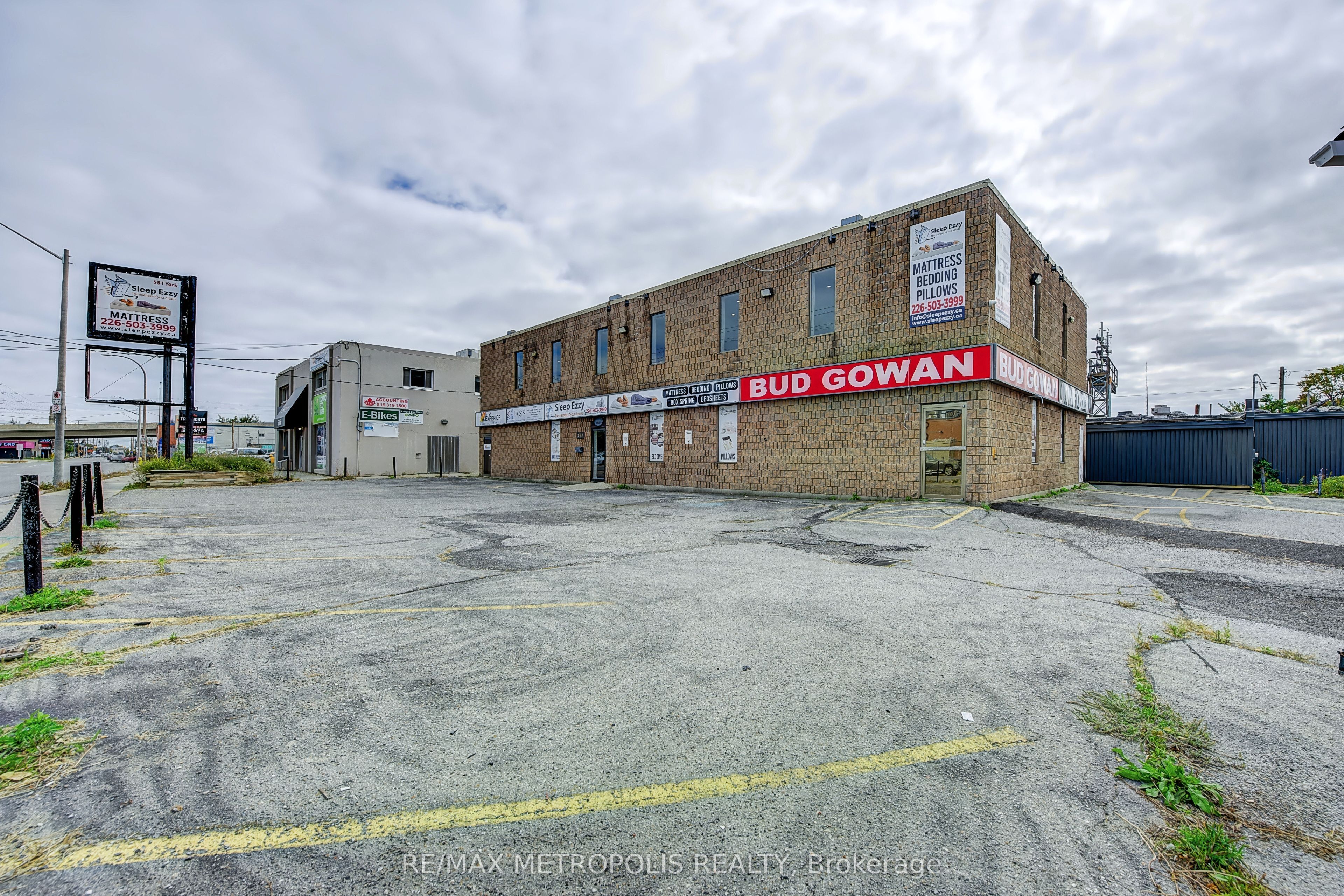 551 York Street Property Photo 1