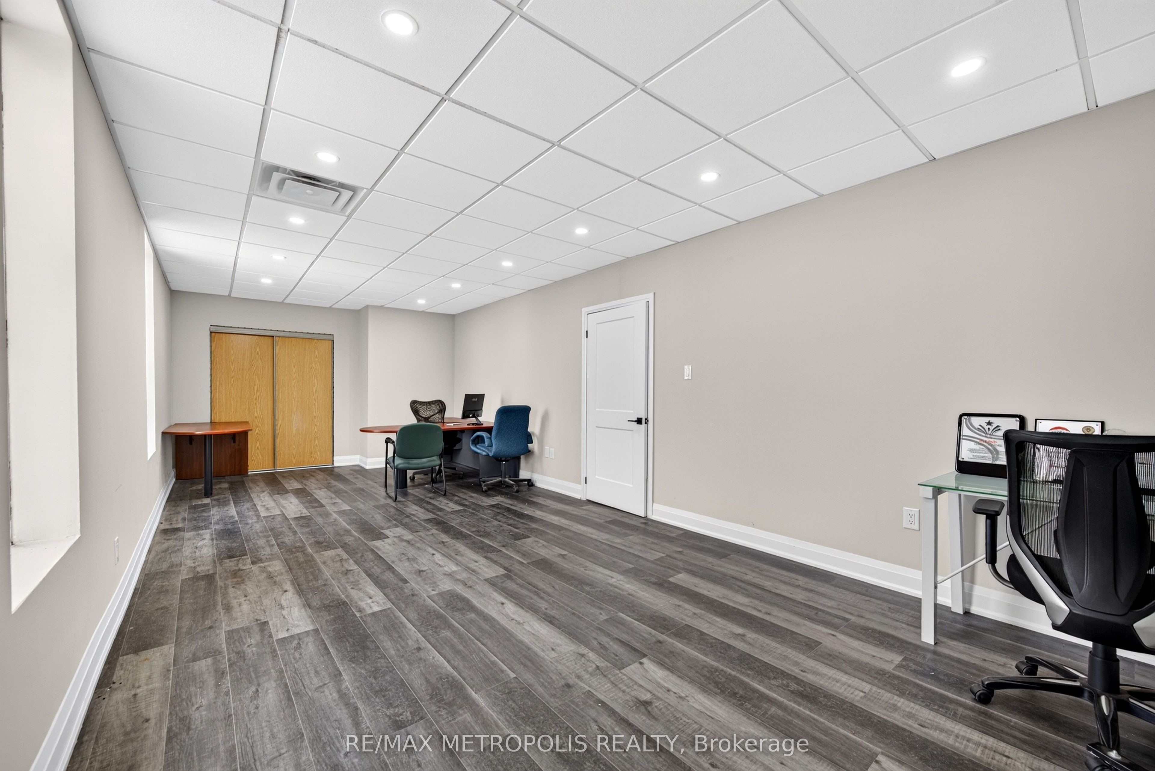 551 York Street Property Photo 10