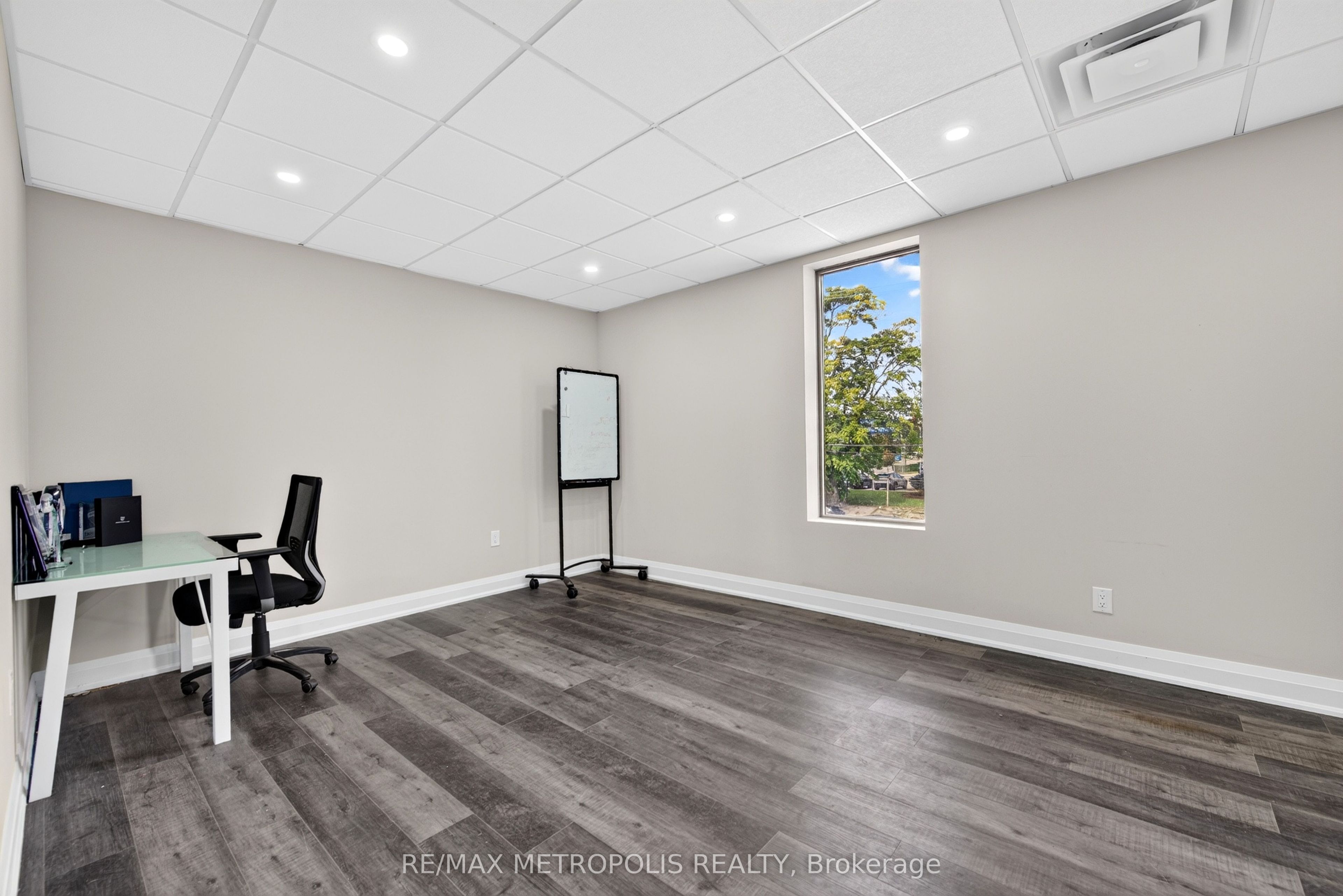 551 York Street Property Photo 11