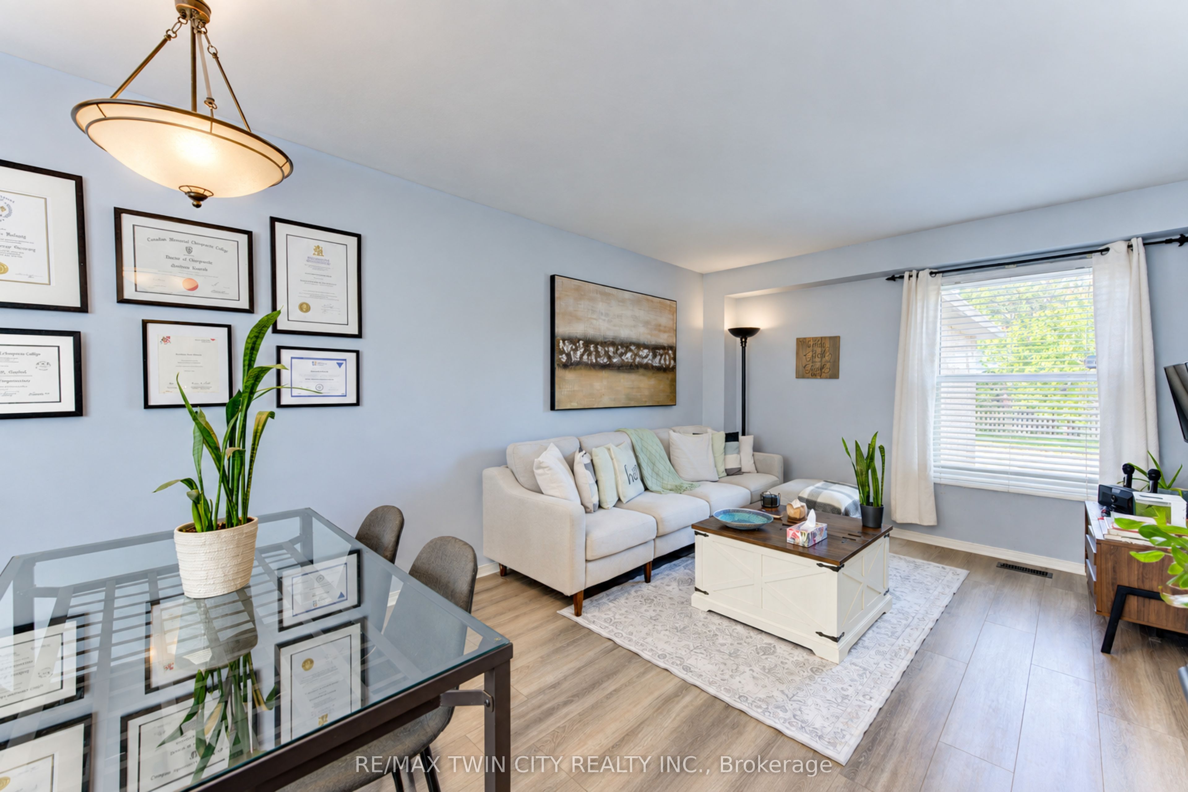 190 Nith River Way Property Photo 8