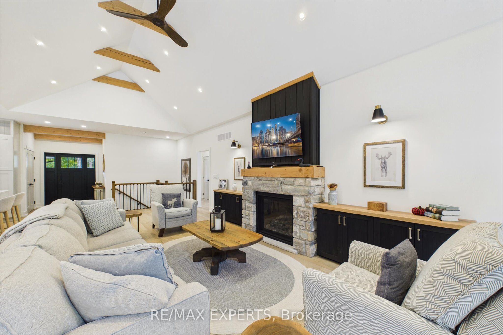 1072 Xavier Street Property Photo 9