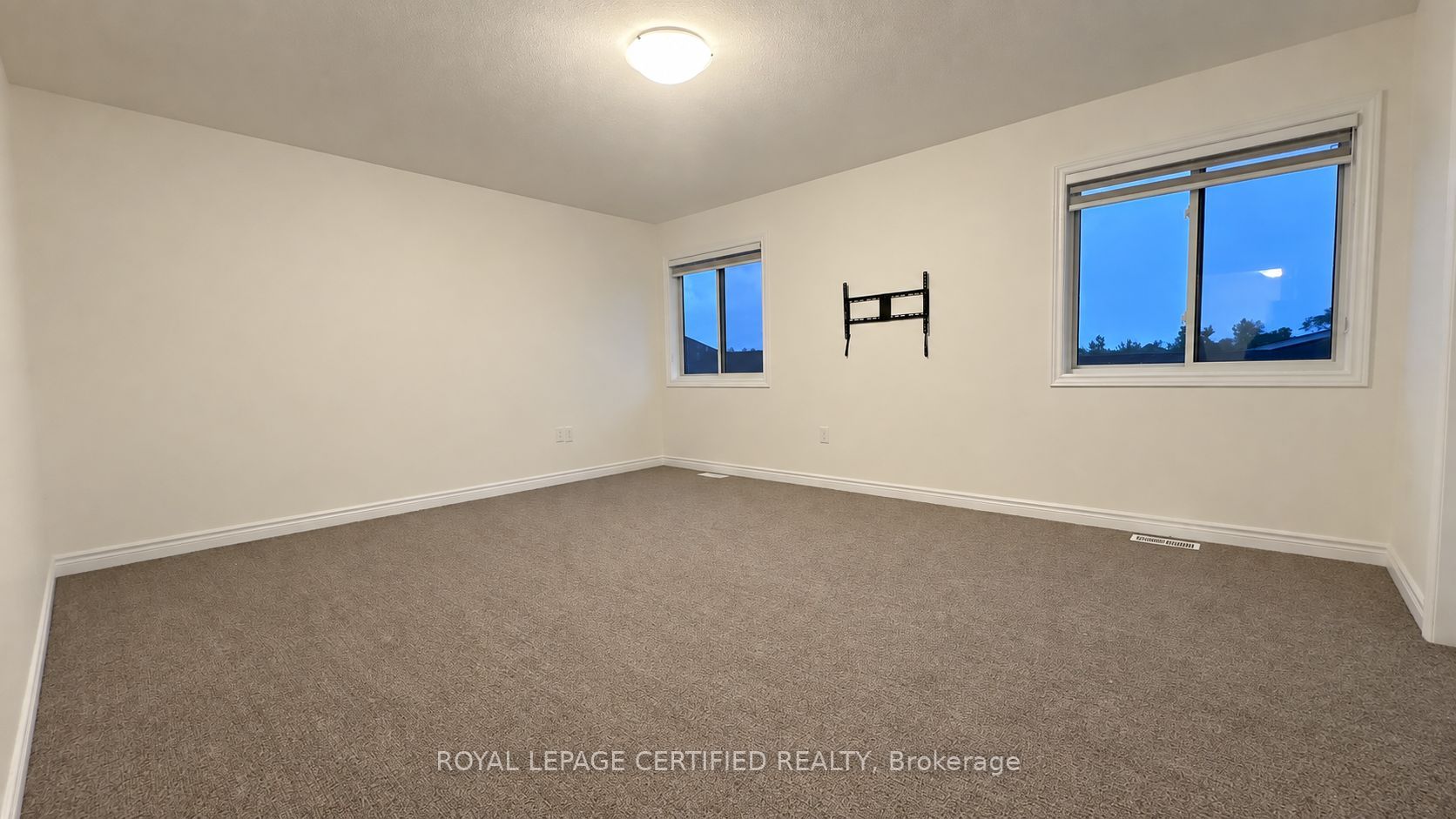 11 Alicia Crescent Property Photo 27