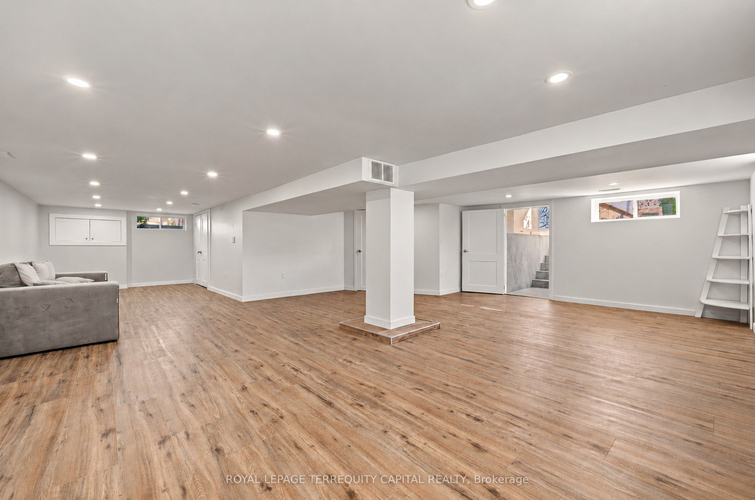 165 East West Line Property Photo 29