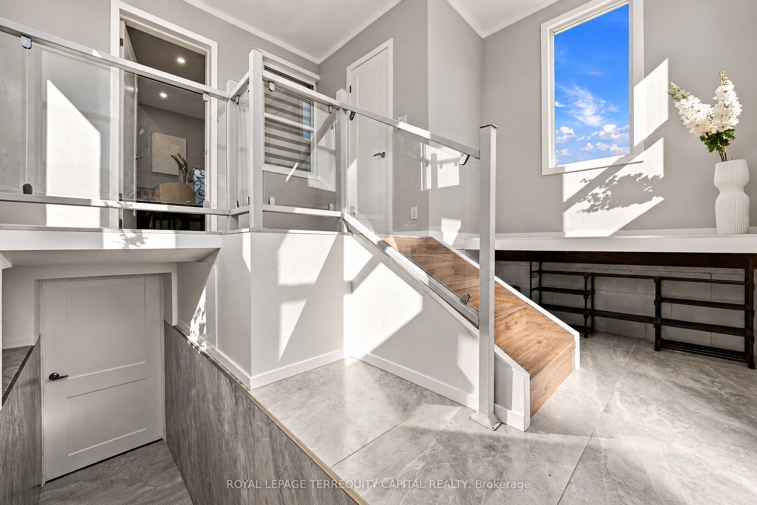 165 East West Line Property Photo 31