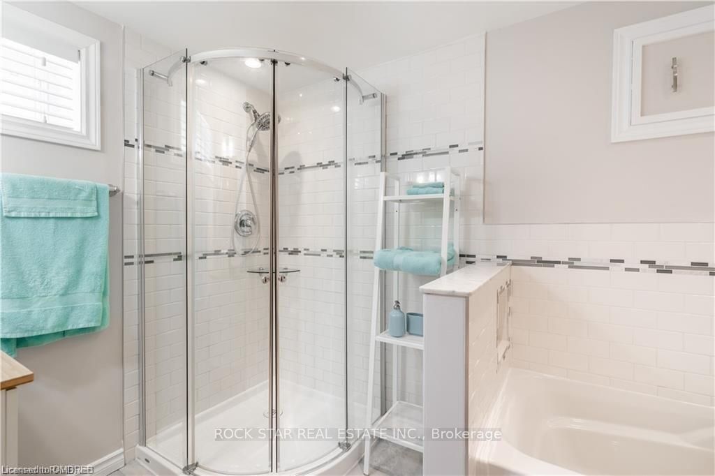 22 Fernwood Crescent Property Photo 24