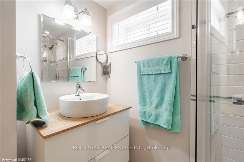 22 Fernwood Crescent Property Photo 26