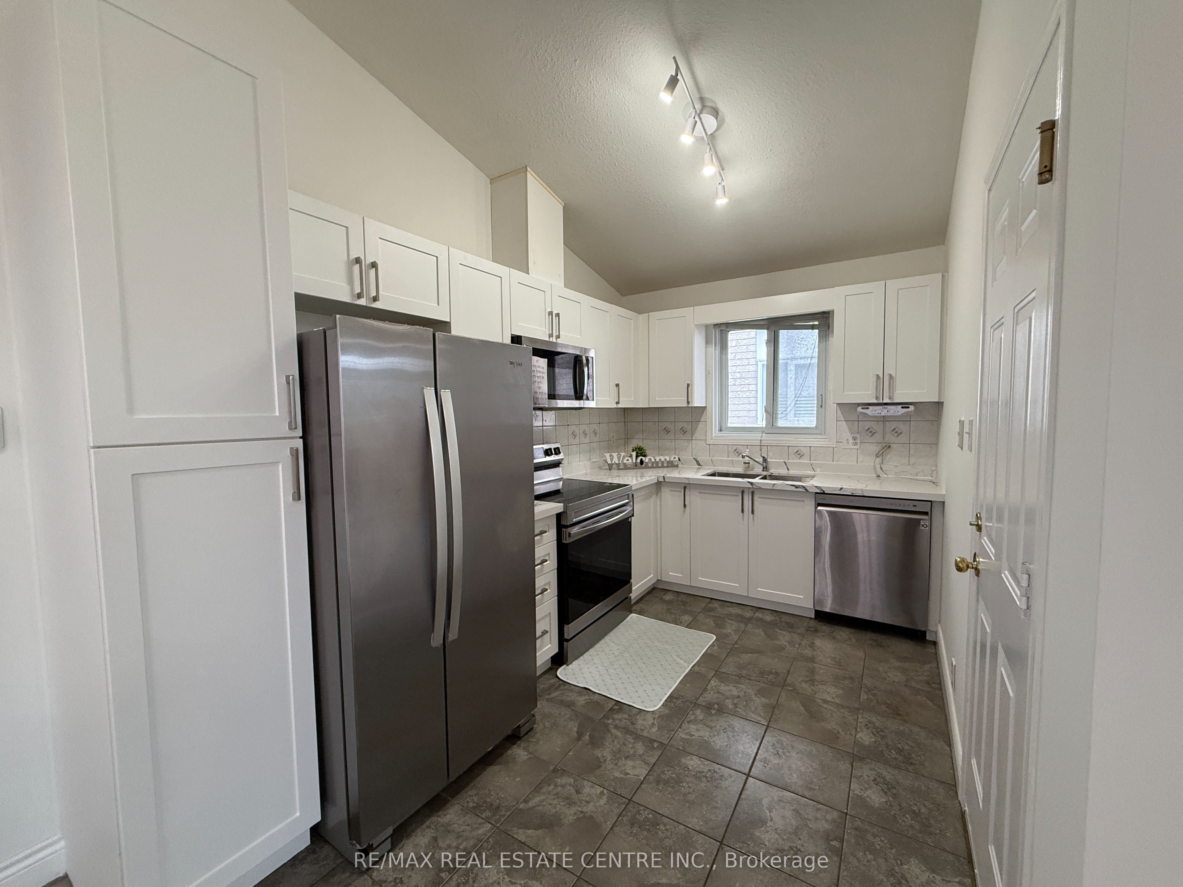 168 Copper Leaf Street Property Photo 4