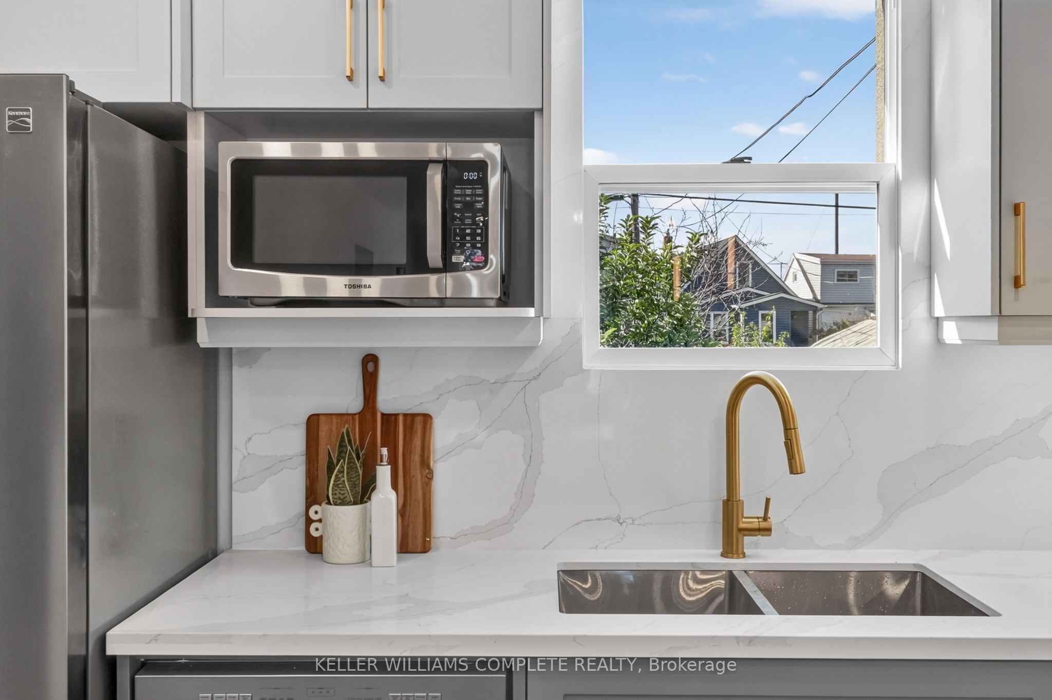215 Paling Avenue Property Photo 15