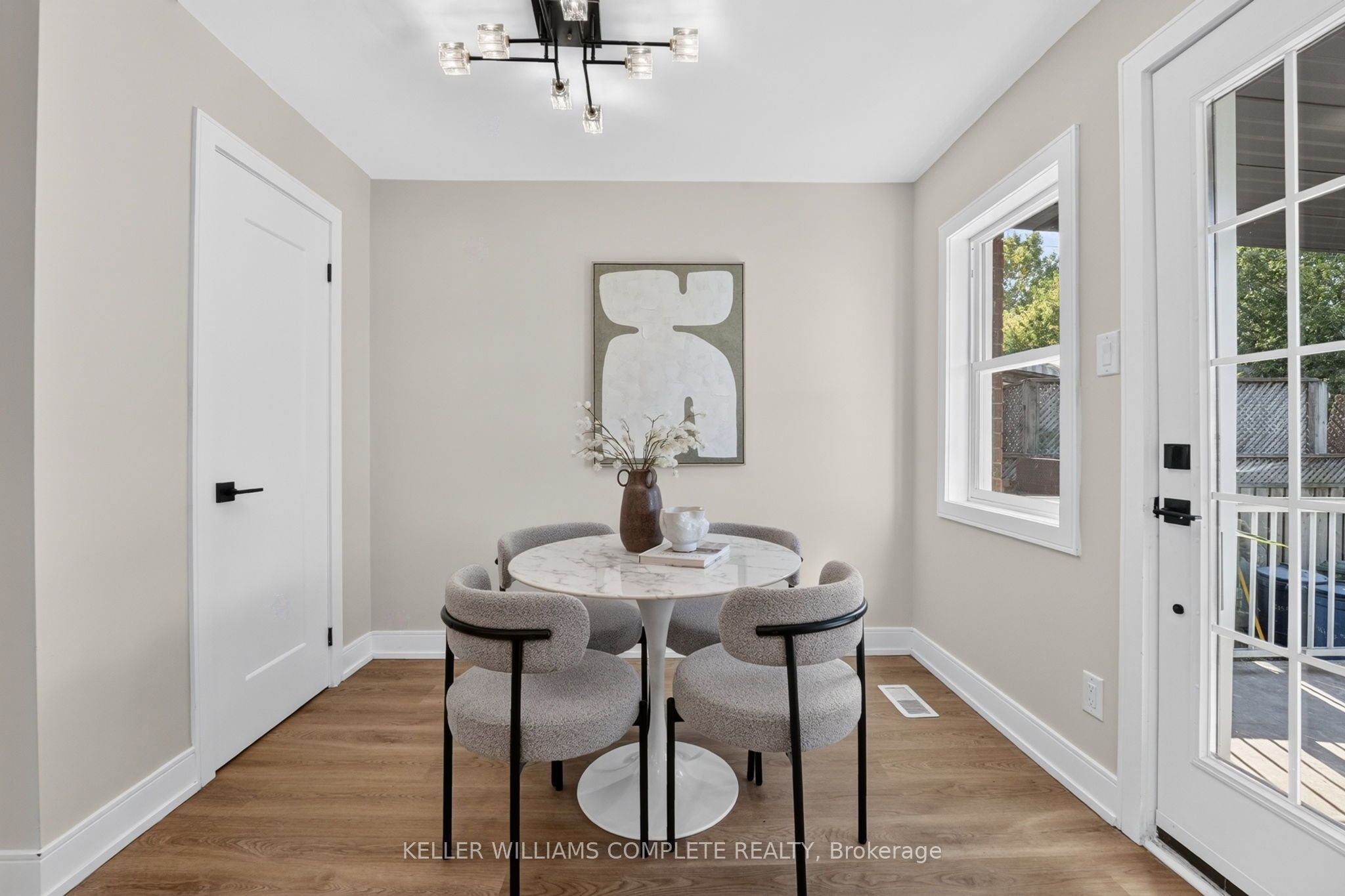 215 Paling Avenue Property Photo 22