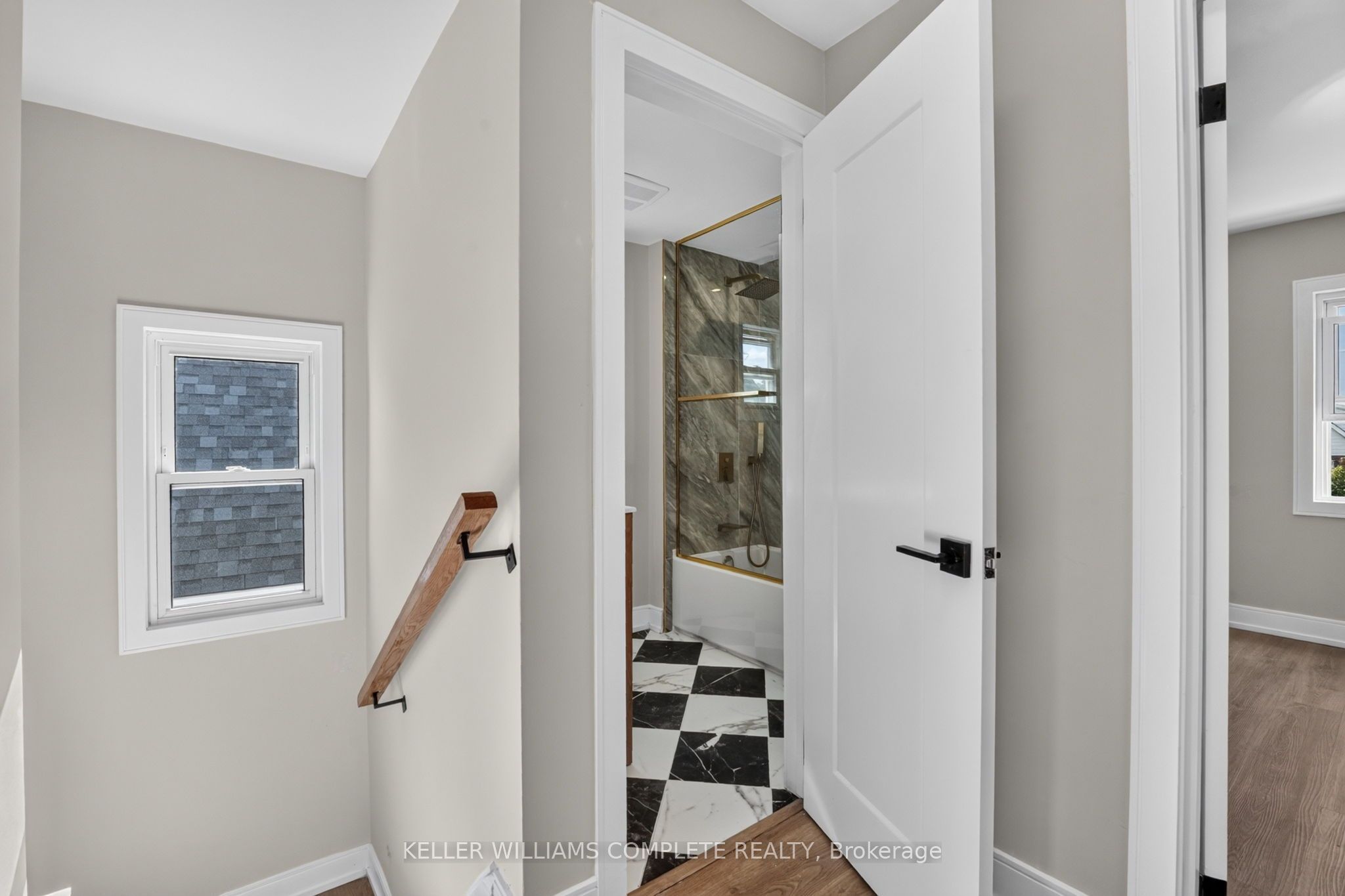 215 Paling Avenue Property Photo 30