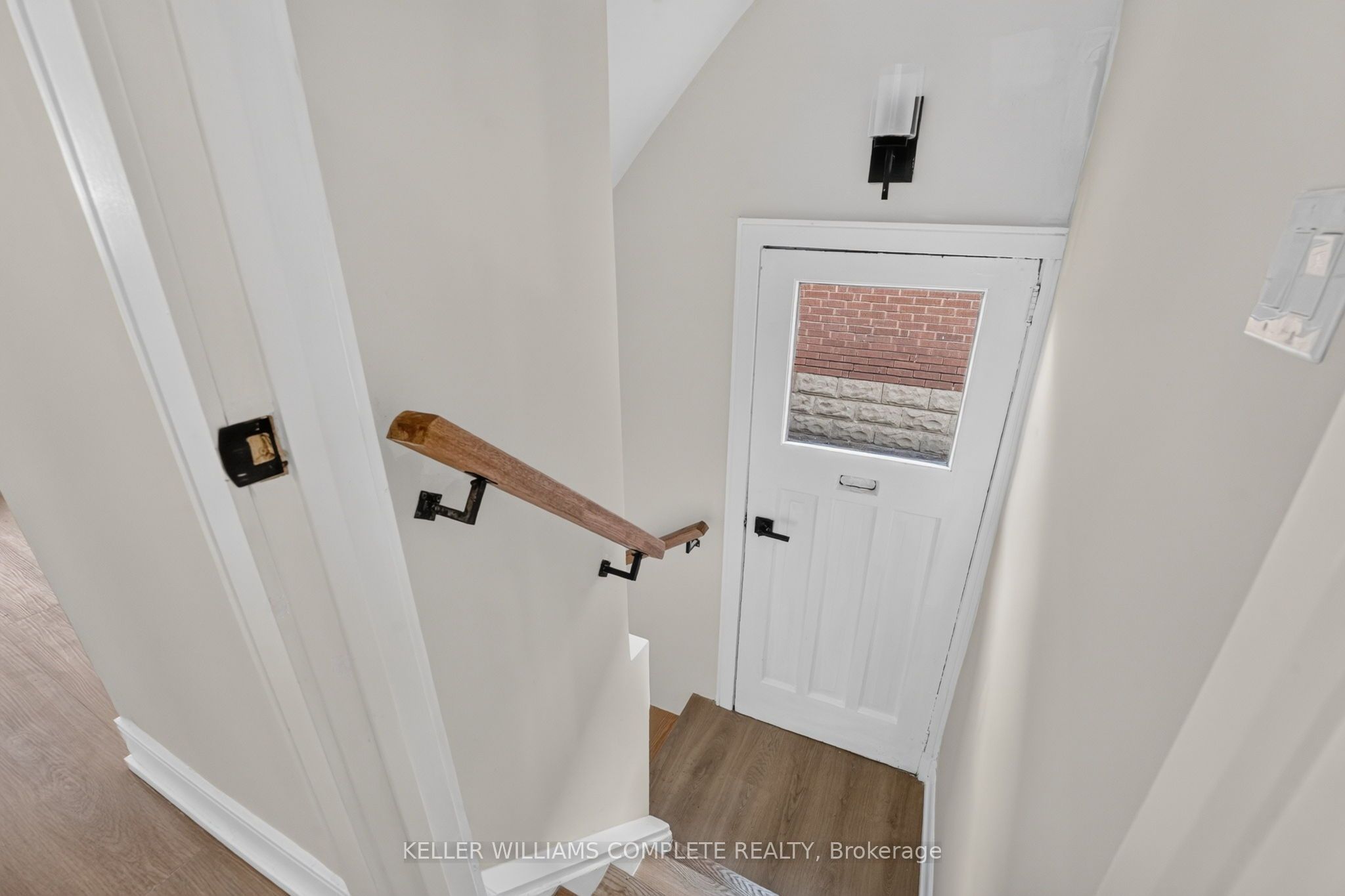 215 Paling Avenue Property Photo 37
