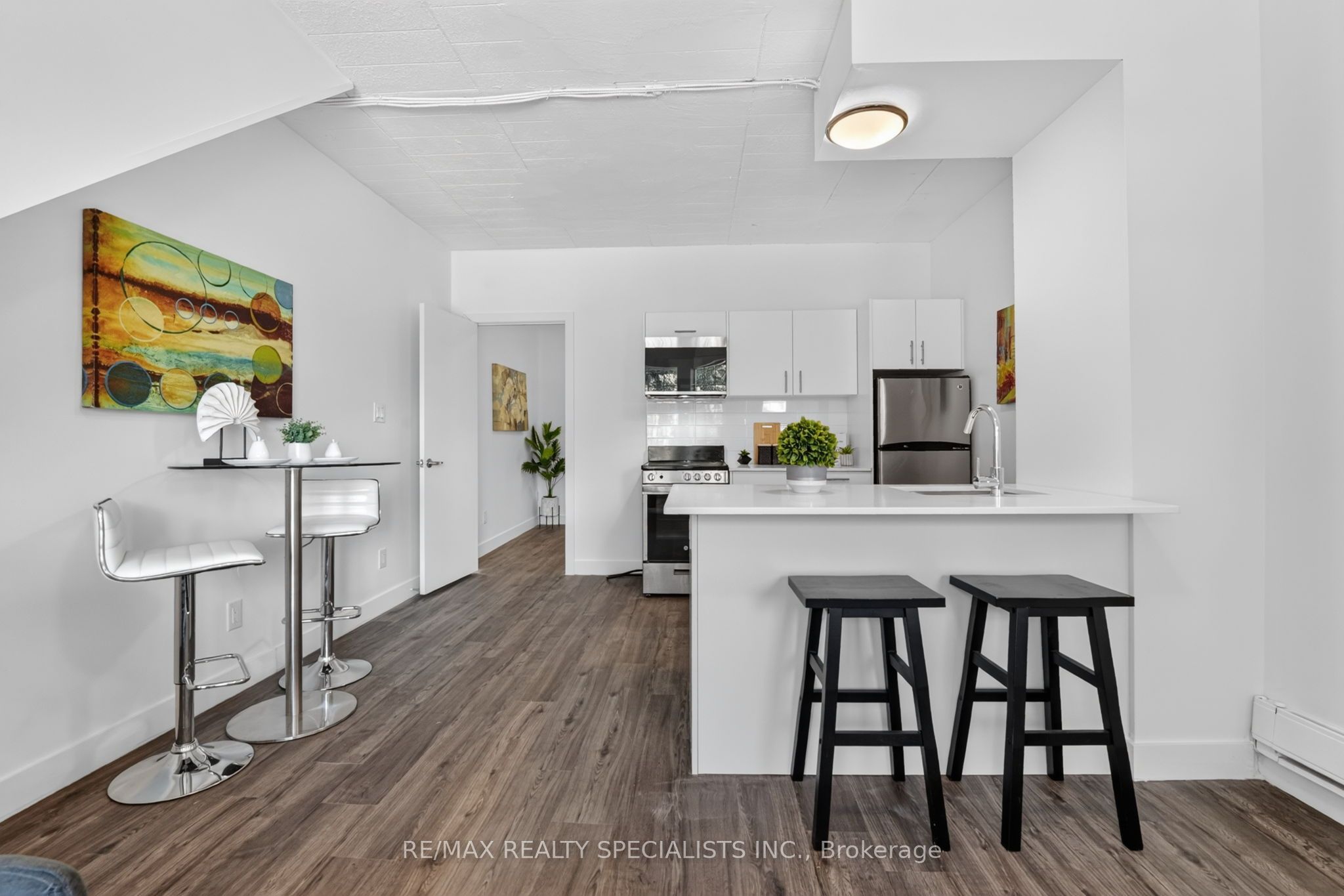 44 Queenston Street 11 Property Photo 7