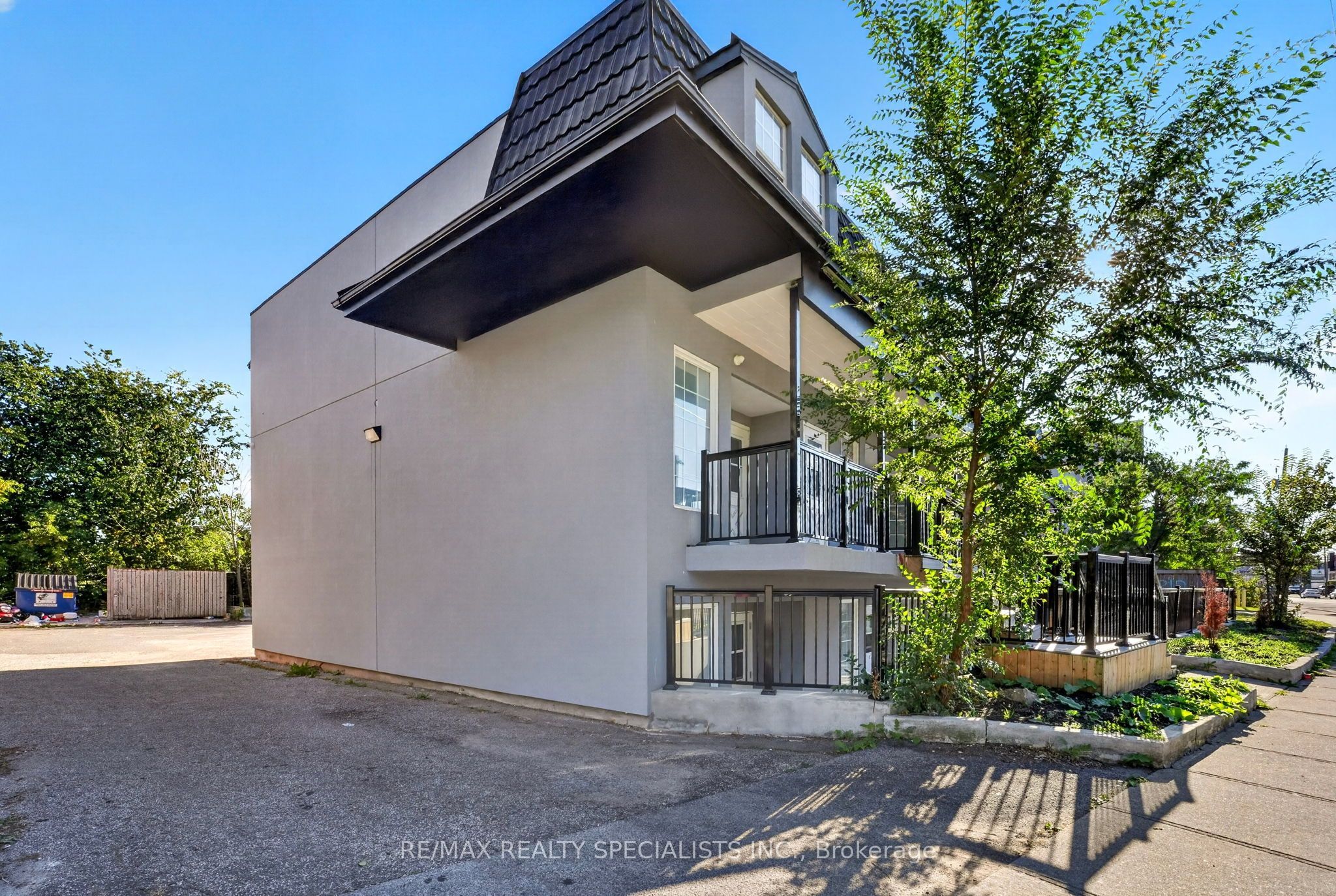 44 Queenston Street 11 Property Photo 22