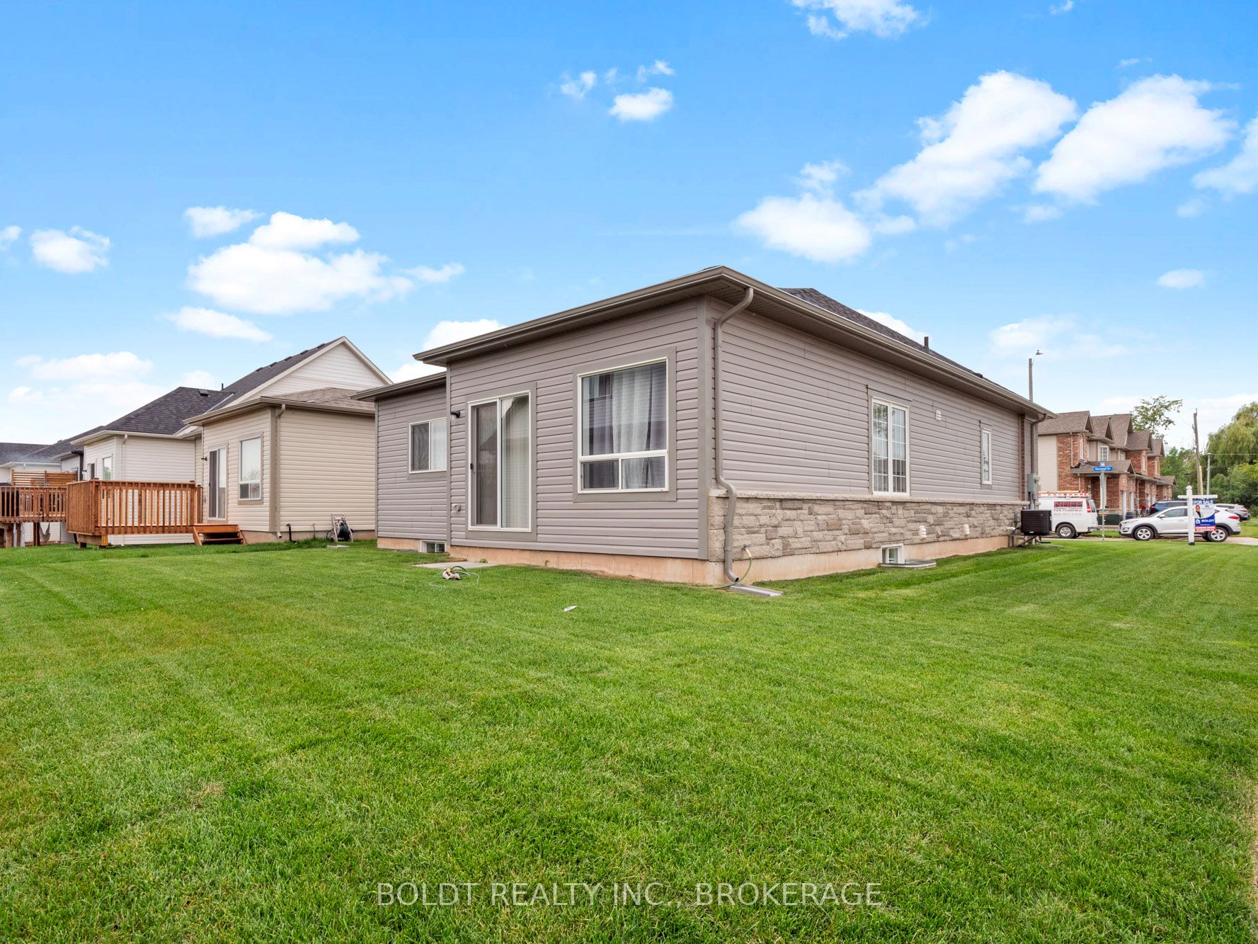 412 Hummel Crescent Property Photo 25