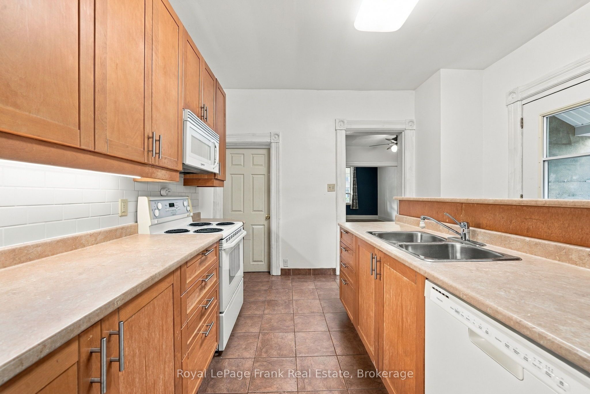 492 Hopkins Avenue Property Photo 20