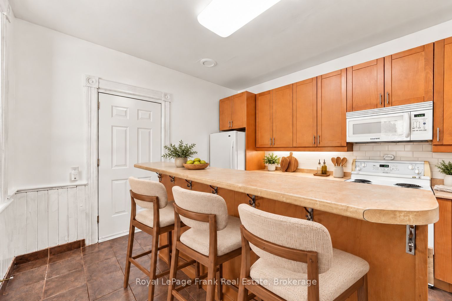 492 Hopkins Avenue Property Photo 22