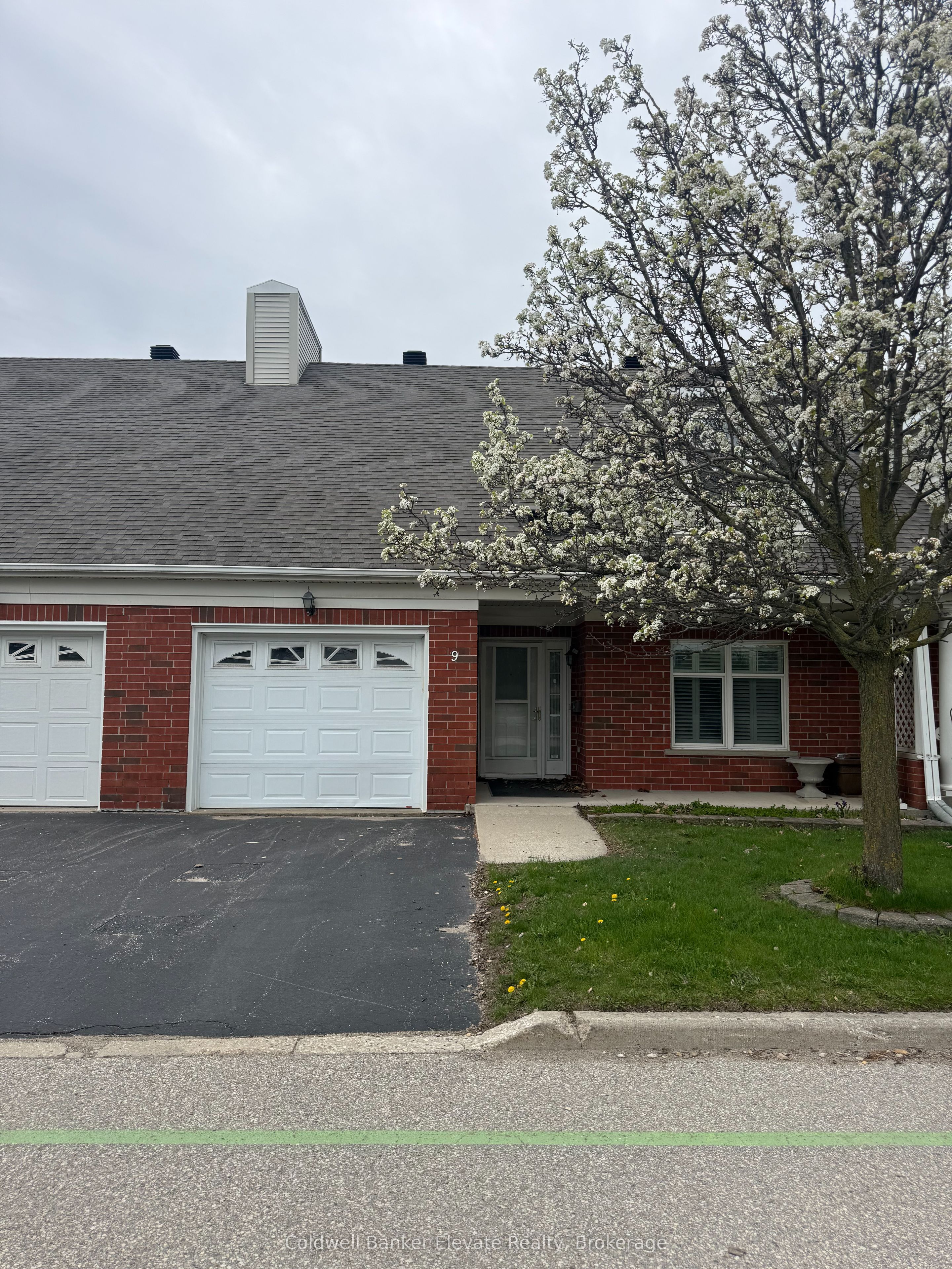 2705 Kingsway Drive 9 Property Photo 1