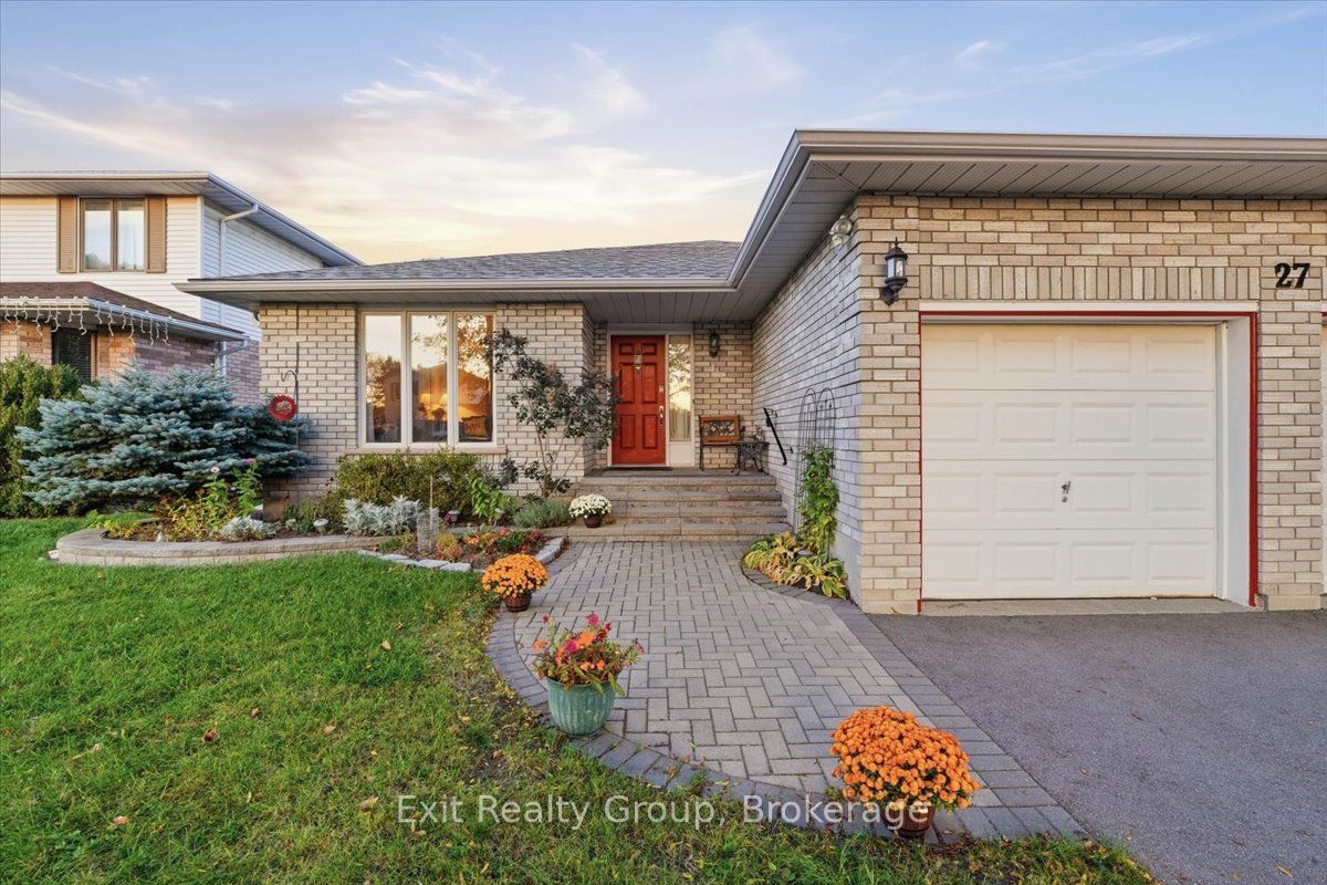 27 Dungannon Drive Property Photo 3