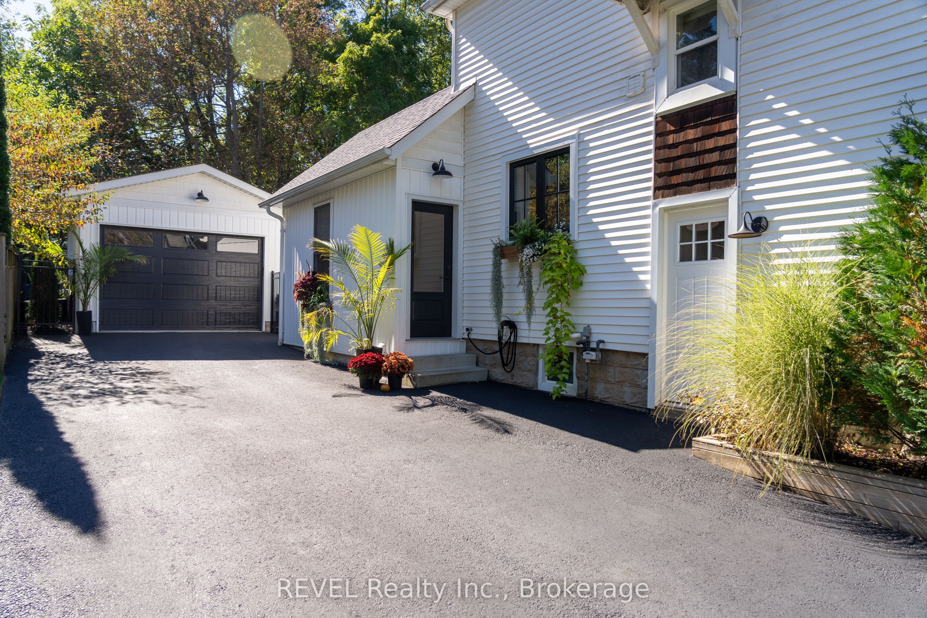 6 Elm Avenue Property Photo 8