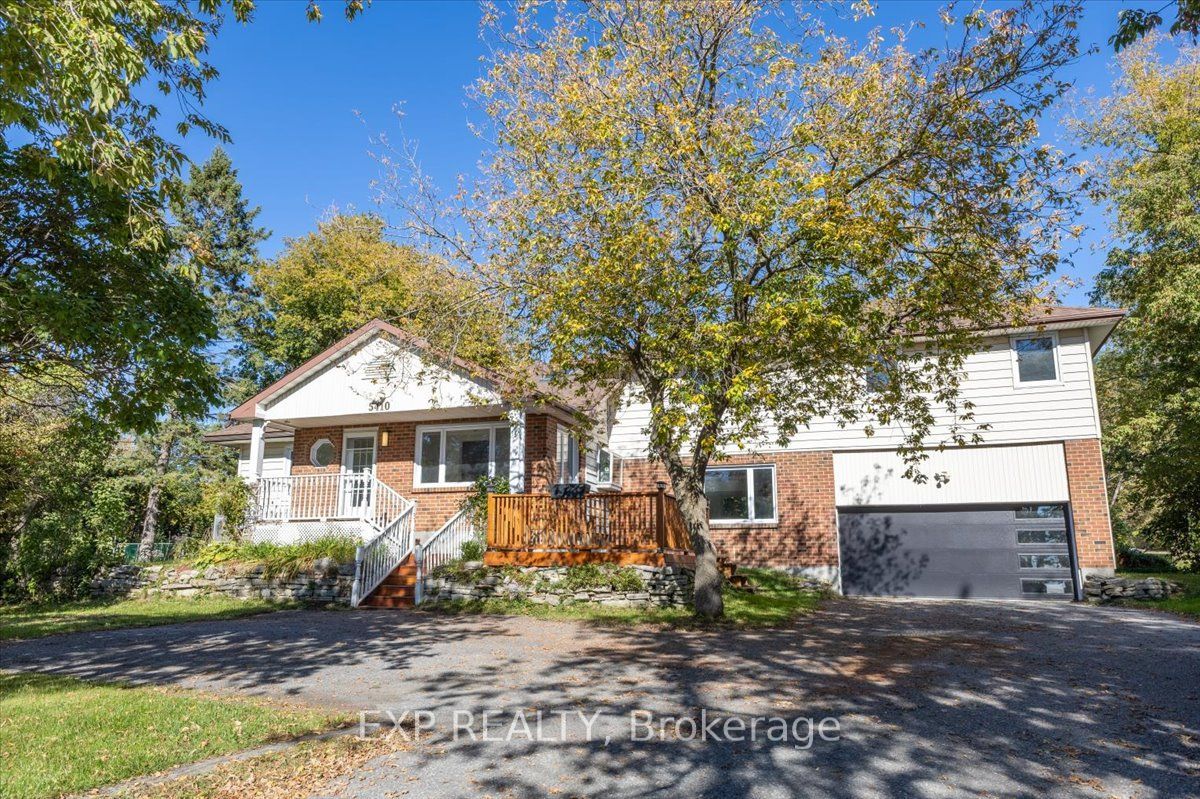 5410 Old Richmond Road Property Photo 2