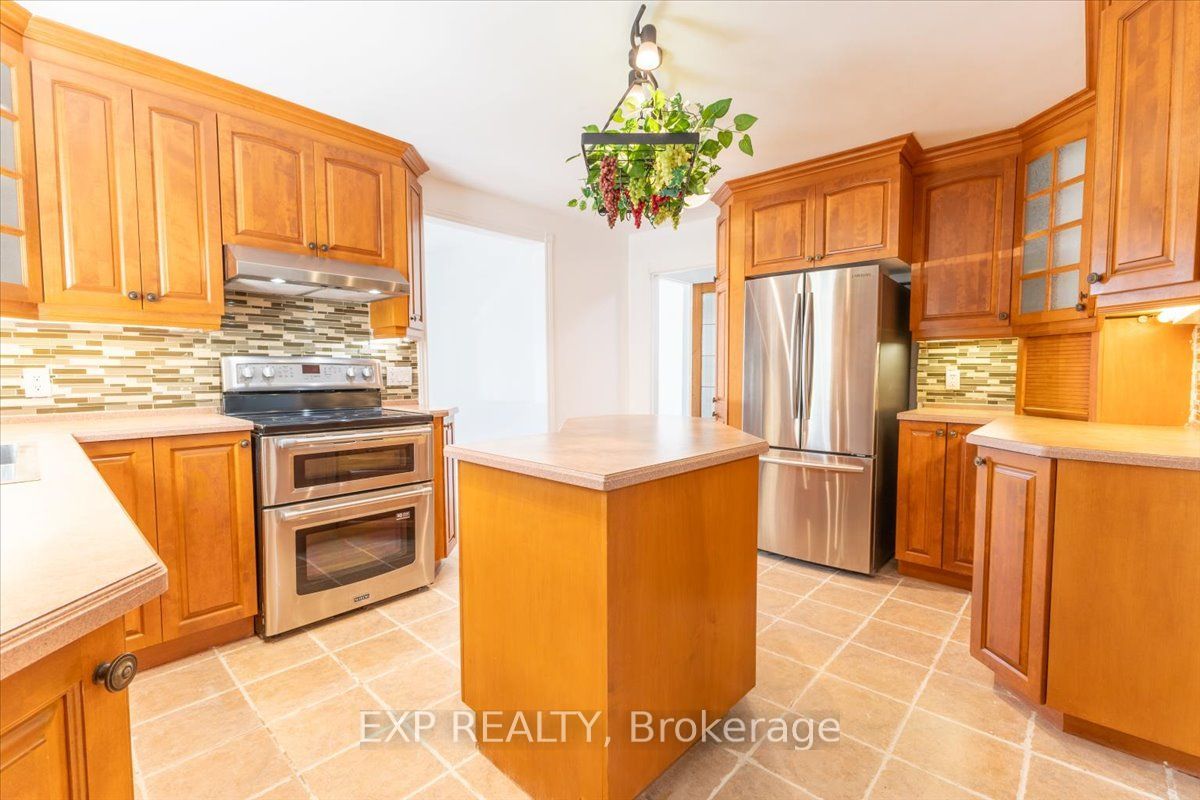 5410 Old Richmond Road Property Photo 8