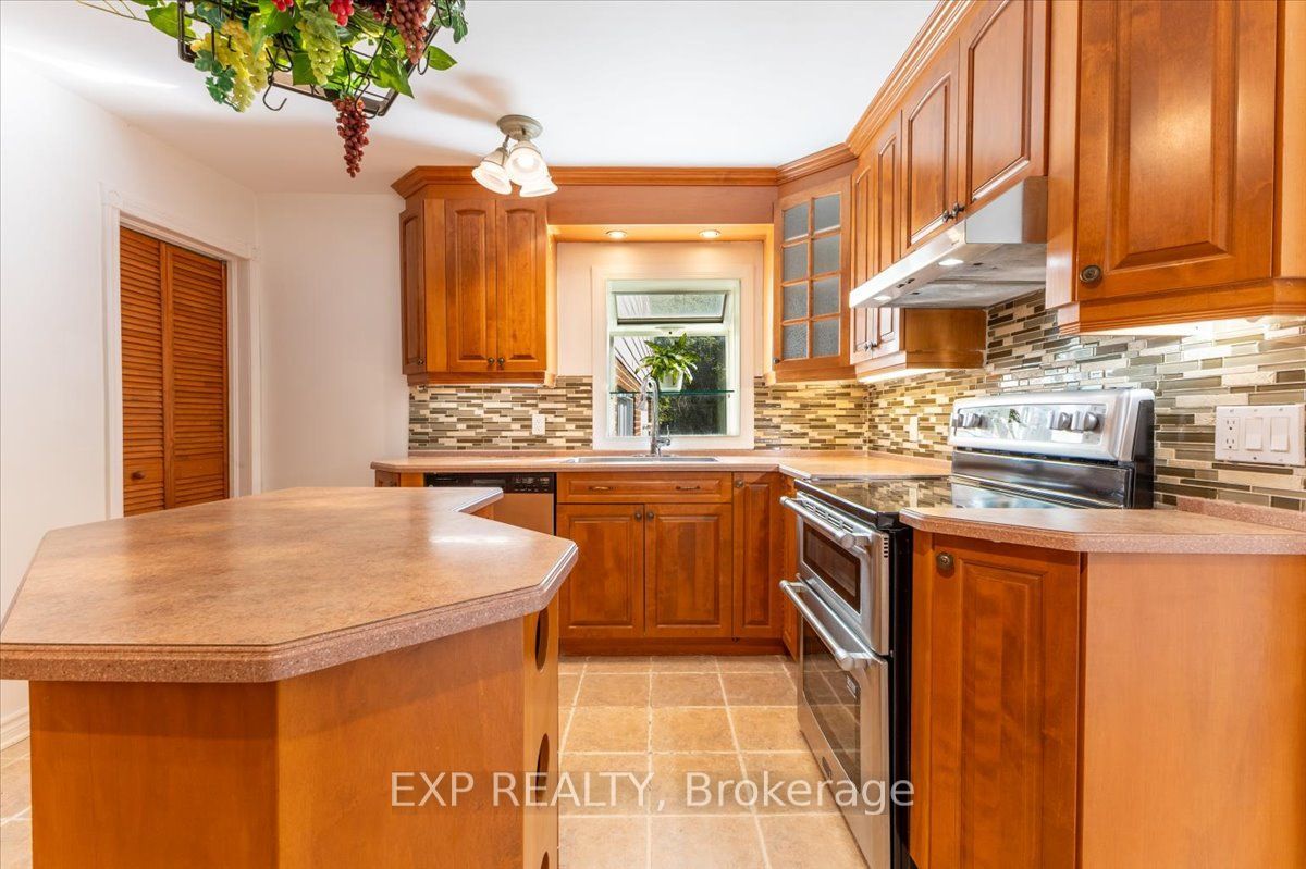5410 Old Richmond Road Property Photo 11