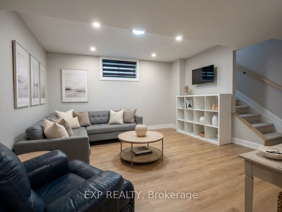 1202 Montblanc Crescent Property Photo 17
