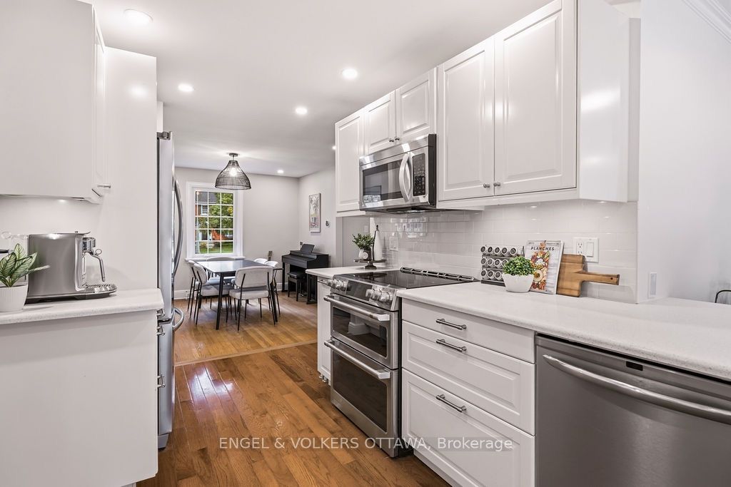 694 Island Park Drive Property Photo 19