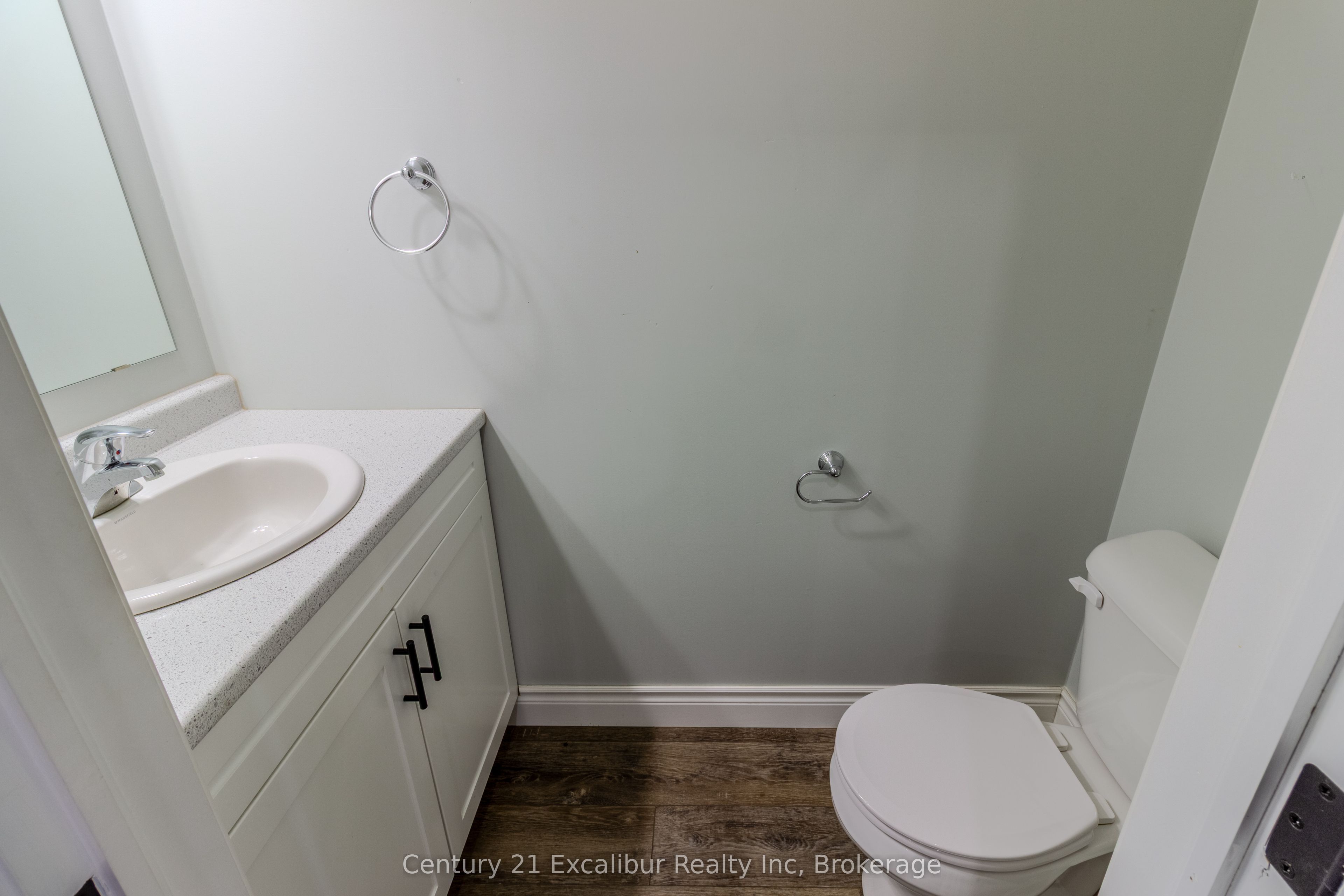 360 Queen Street E 2c Property Photo 9