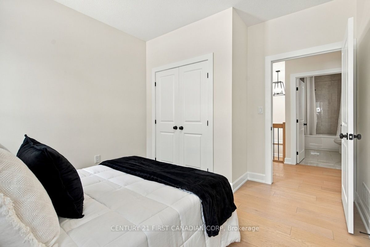 12 Briscoe Crescent Property Photo 26
