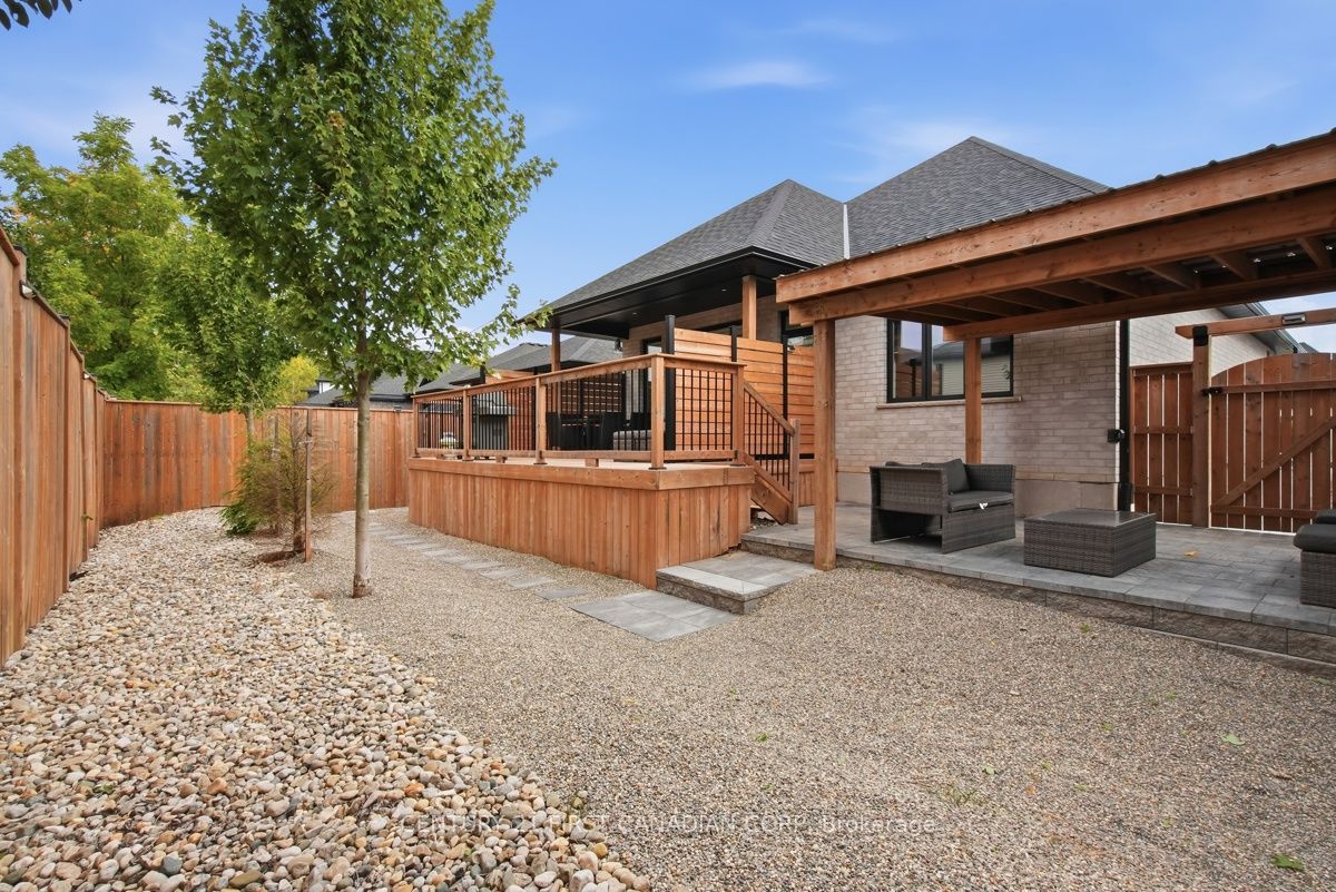 12 Briscoe Crescent Property Photo 44