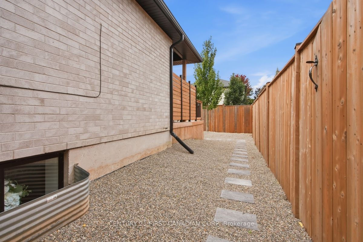 12 Briscoe Crescent Property Photo 47