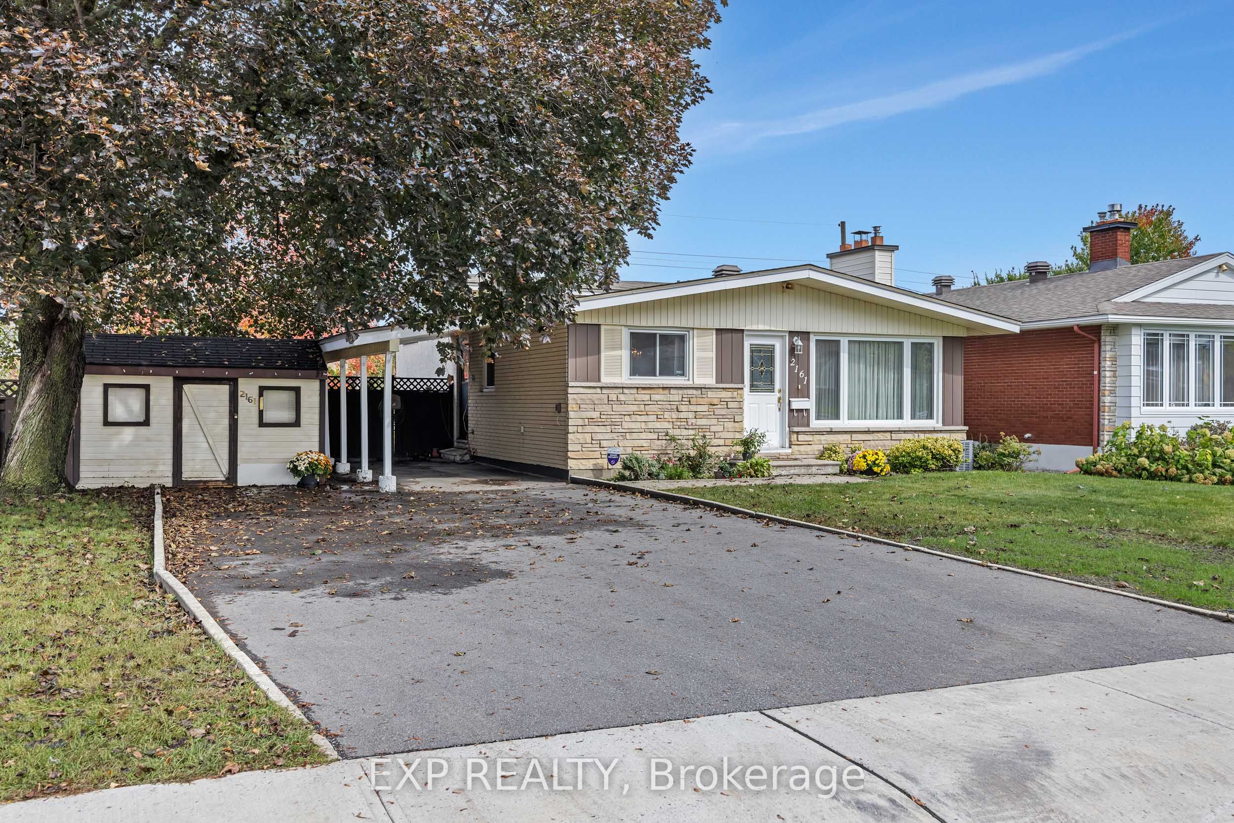 2161 Valley Drive Property Photo 2