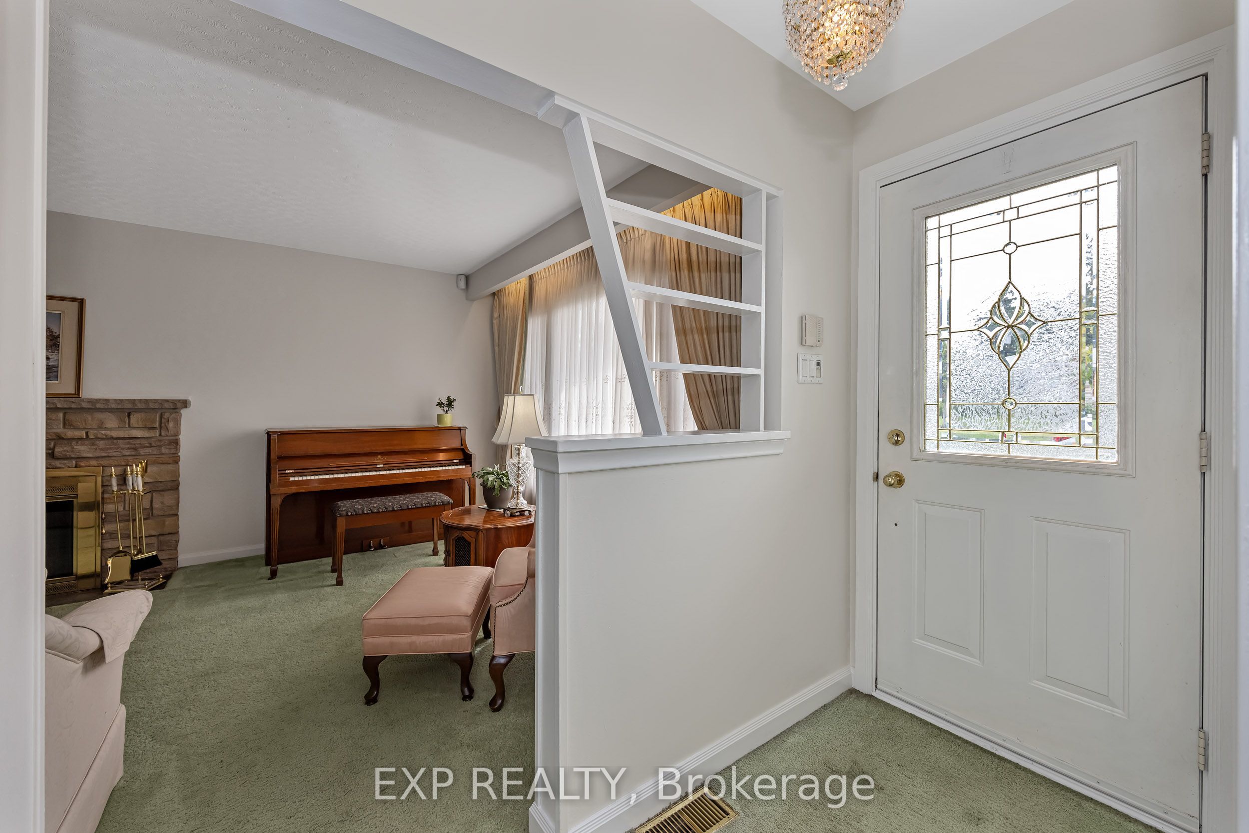2161 Valley Drive Property Photo 4
