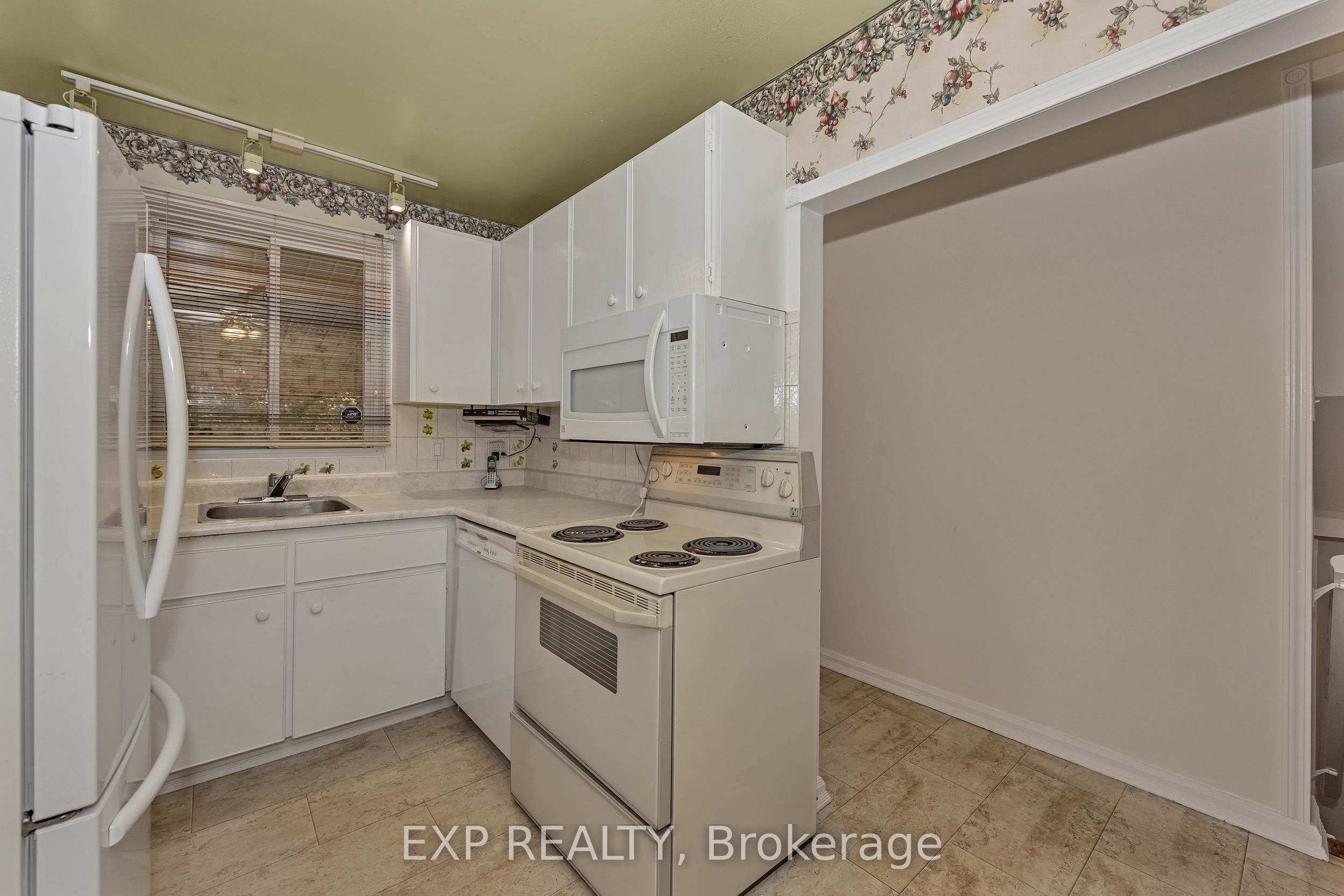 2161 Valley Drive Property Photo 8