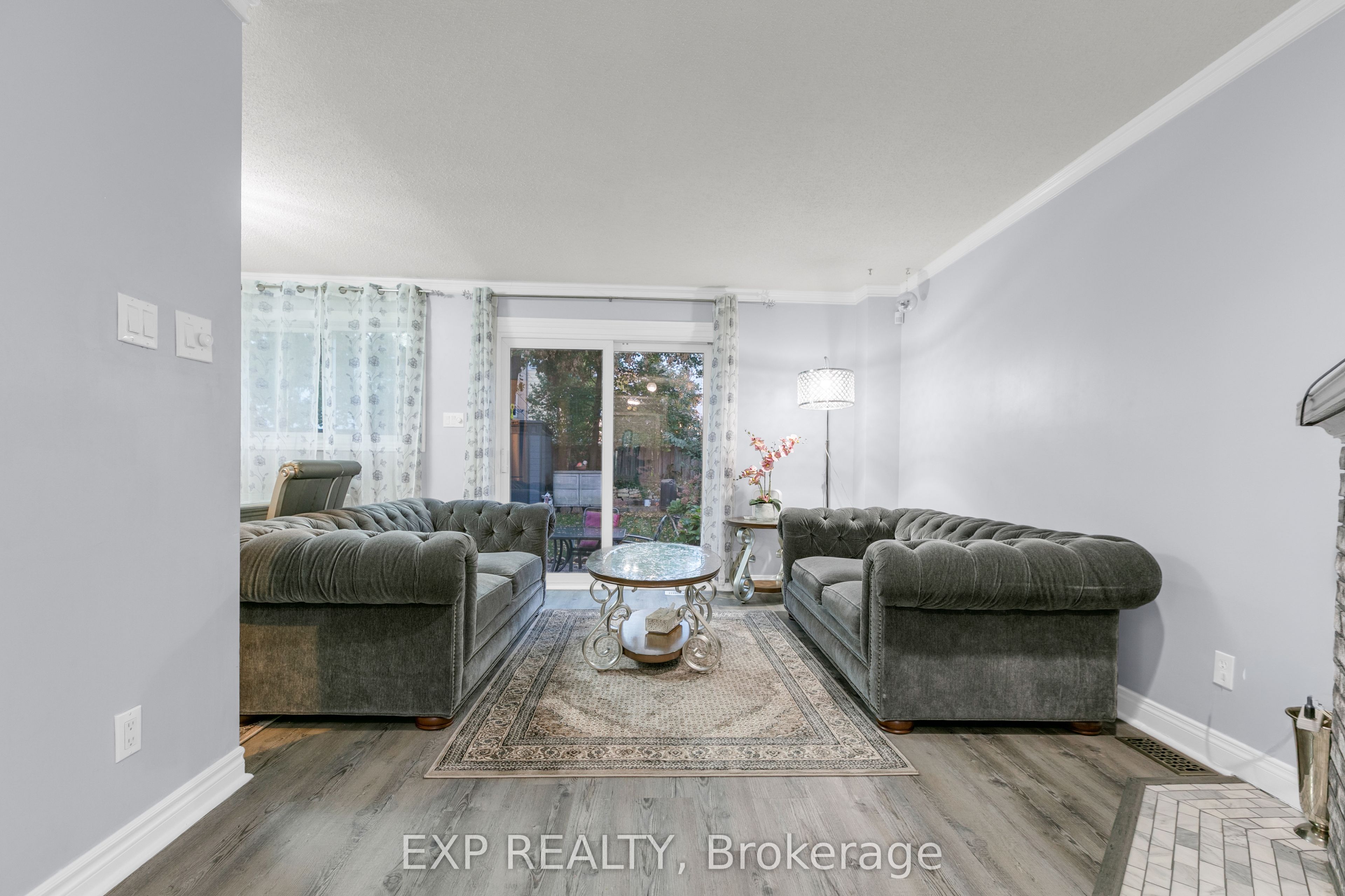 4 Fulham Court E Property Photo 7