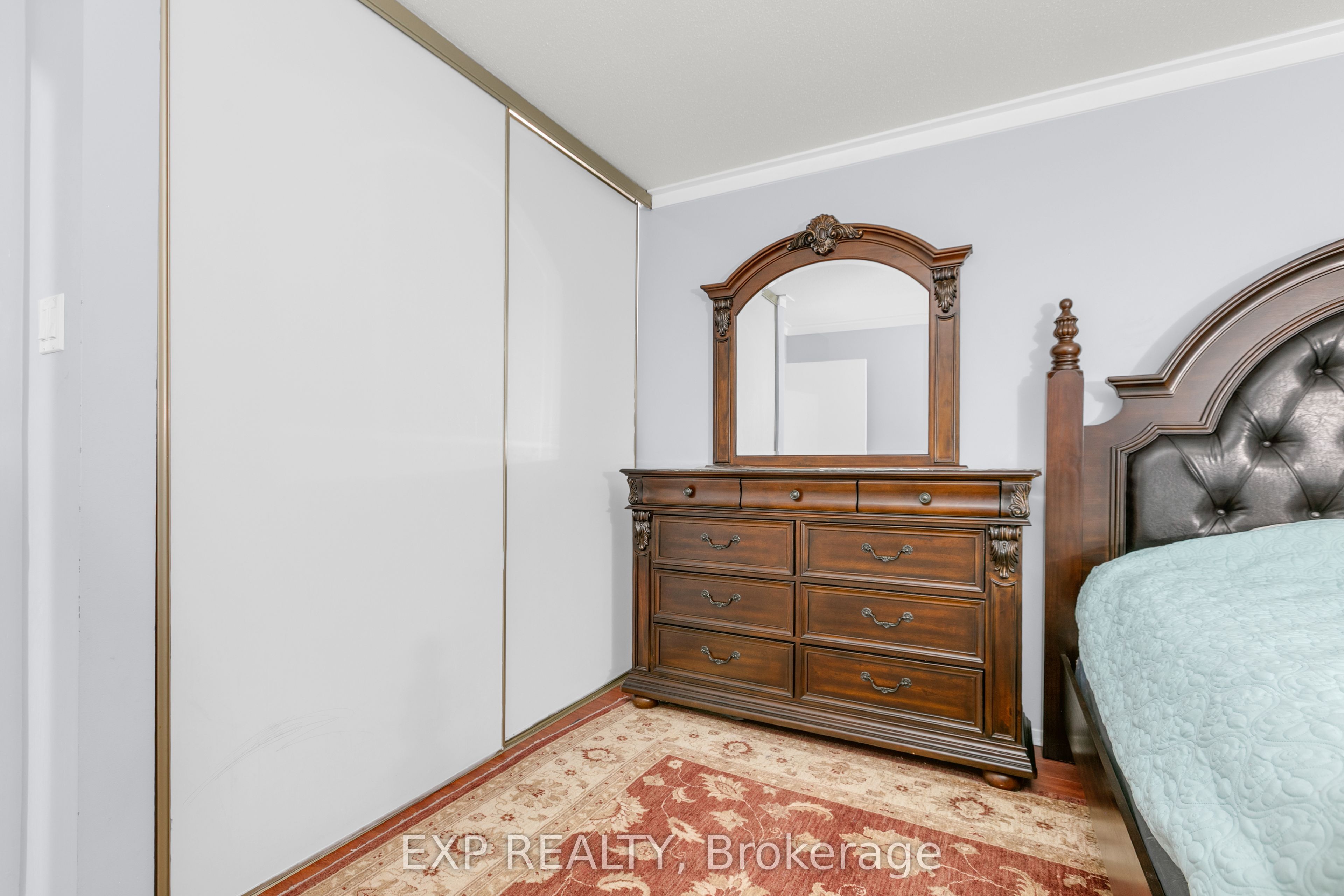 4 Fulham Court E Property Photo 19