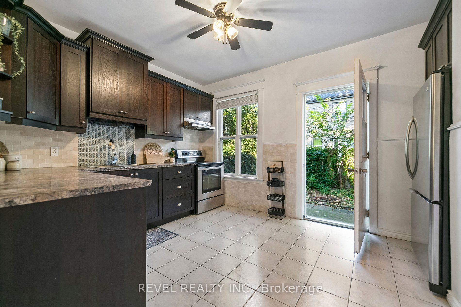 36 Holton Avenue N Property Photo 16